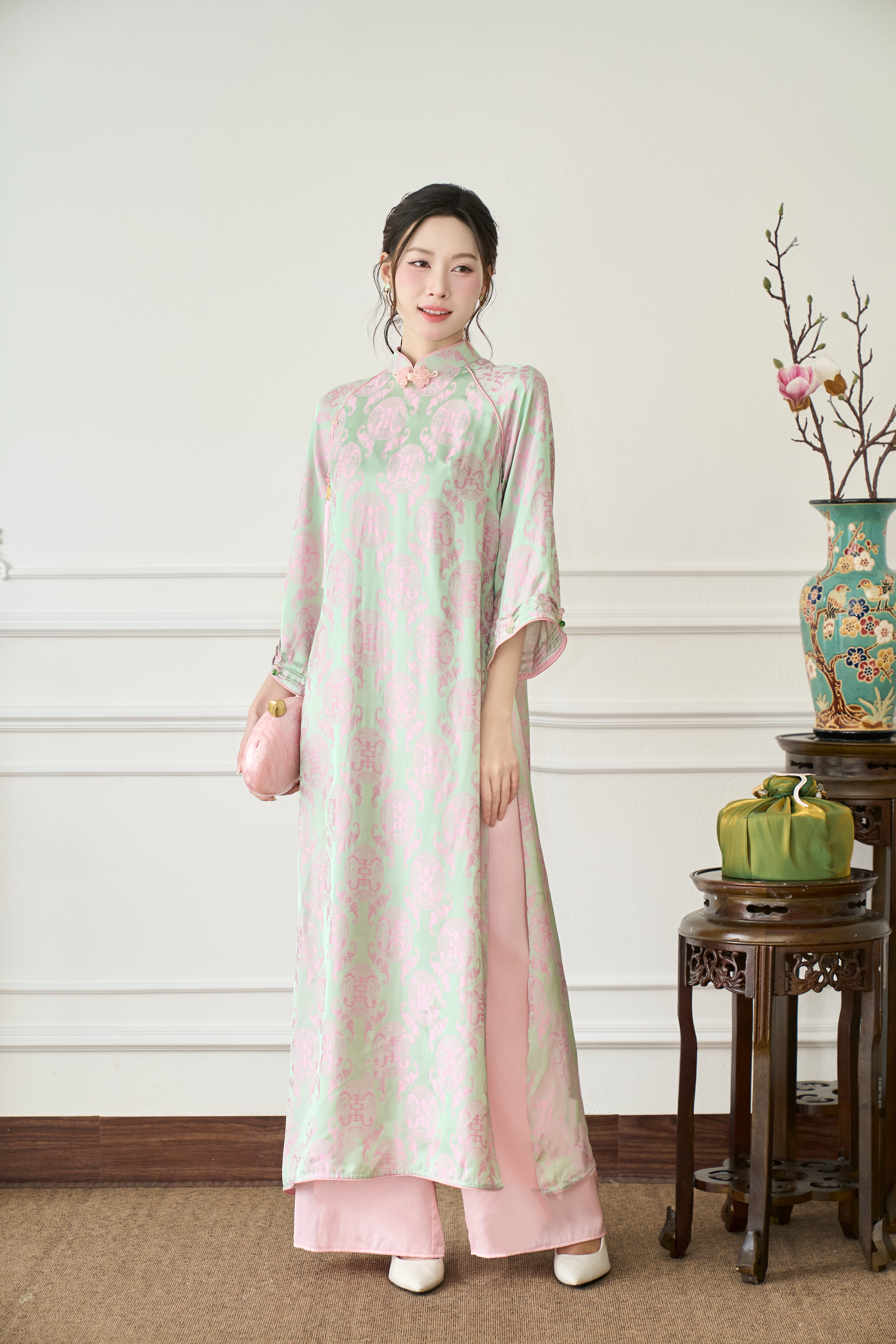 Áo dài Cẩm Vân