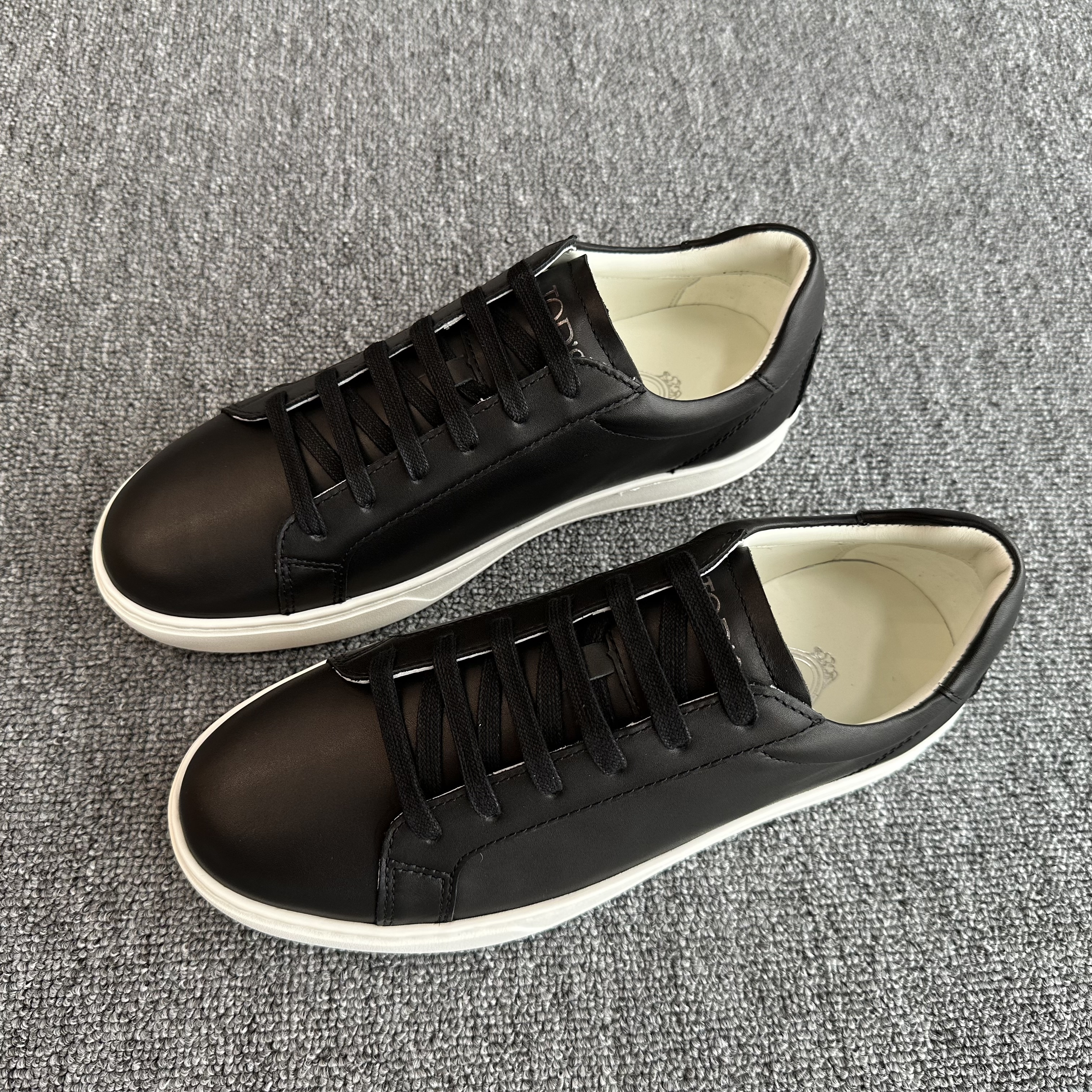 Giày TODS