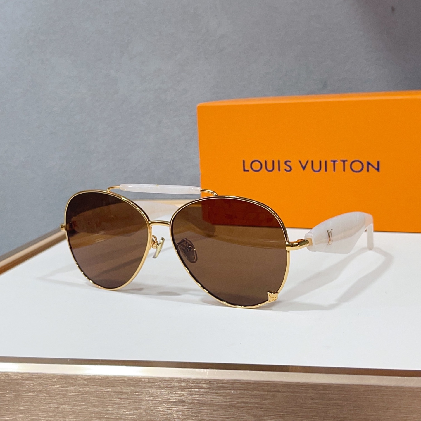 Kính LV_thumbnail_5