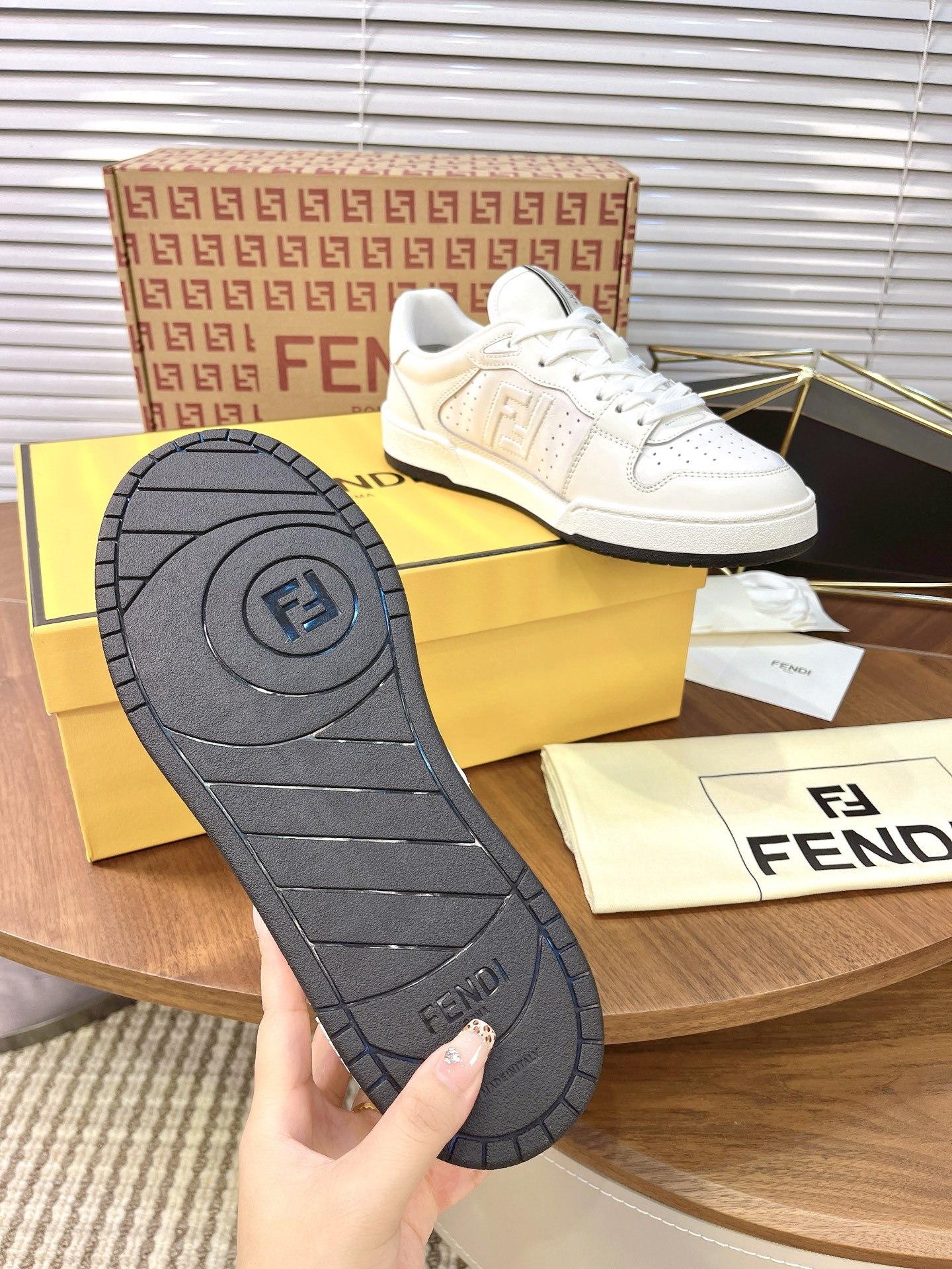 Giày Fendi_thumbnail_2