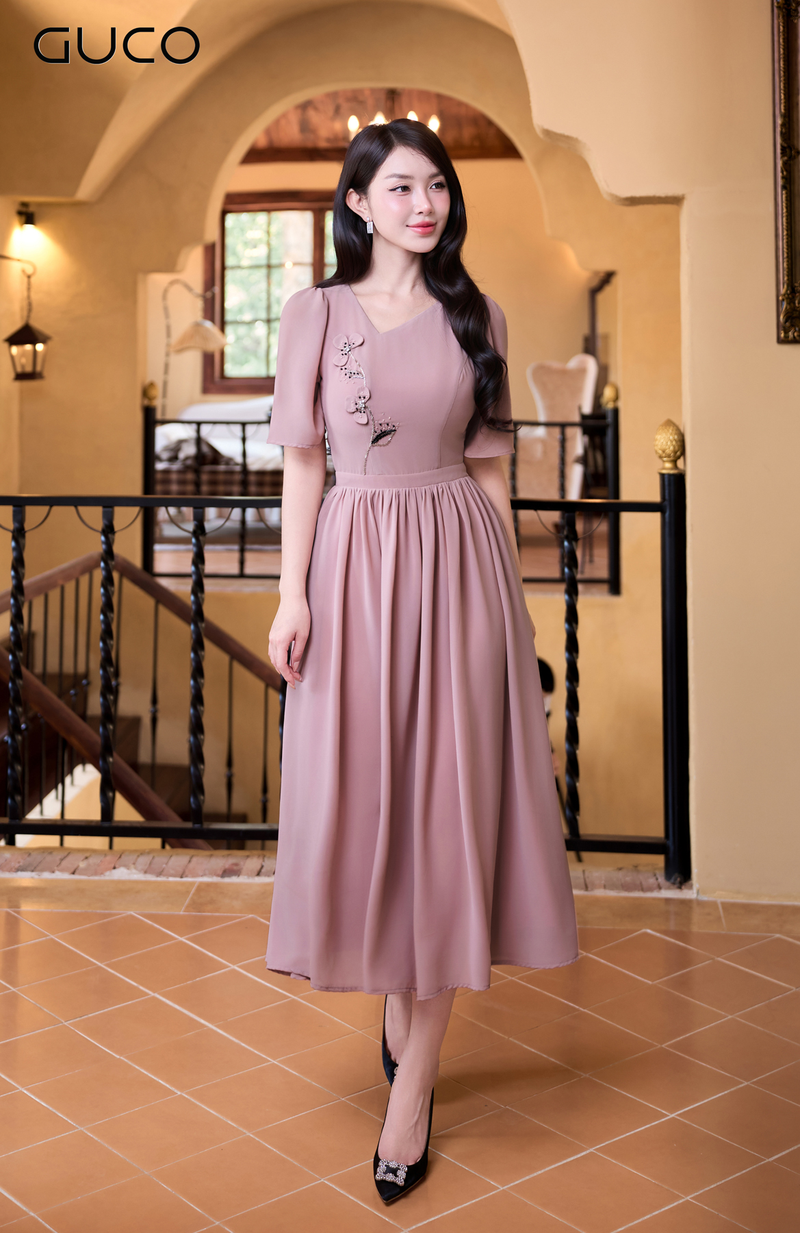 GUCO Đầm Hồng Dịu Dàng Kết Hoa_thumbnail_1