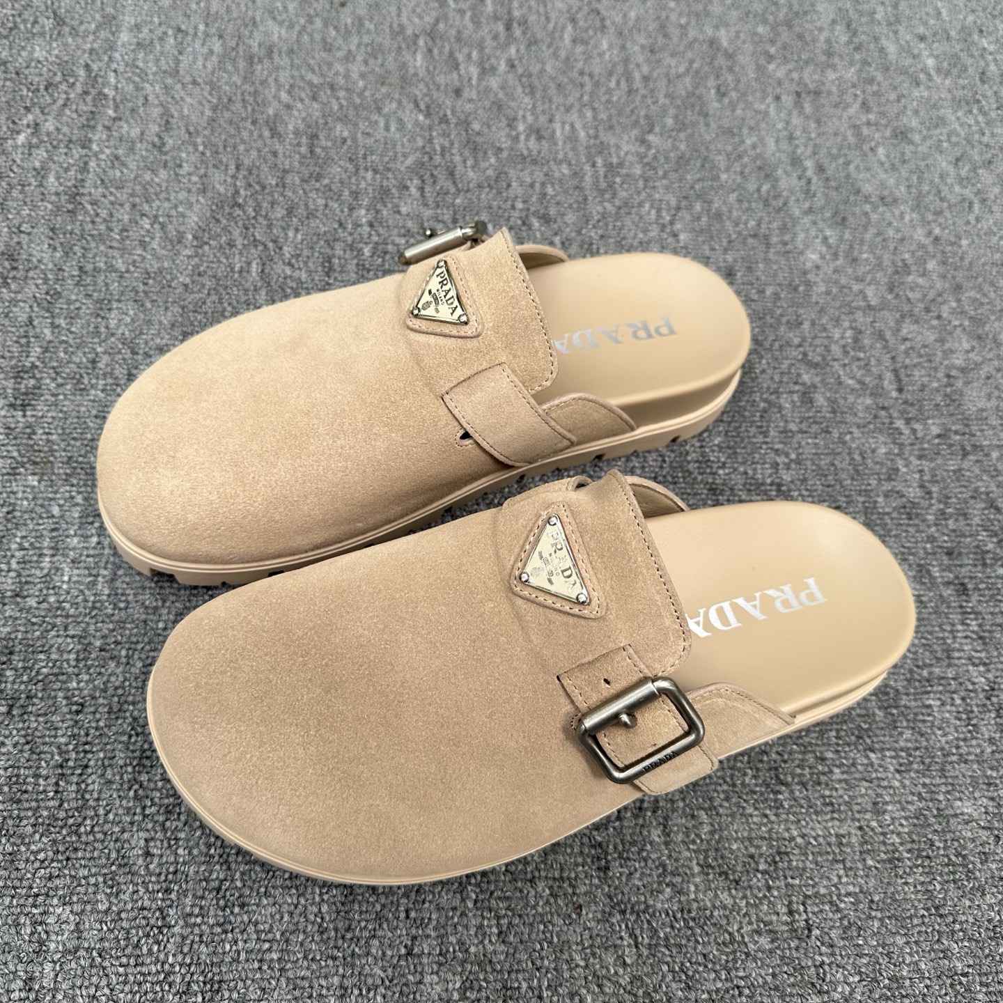 Sục PRADA_thumbnail_2