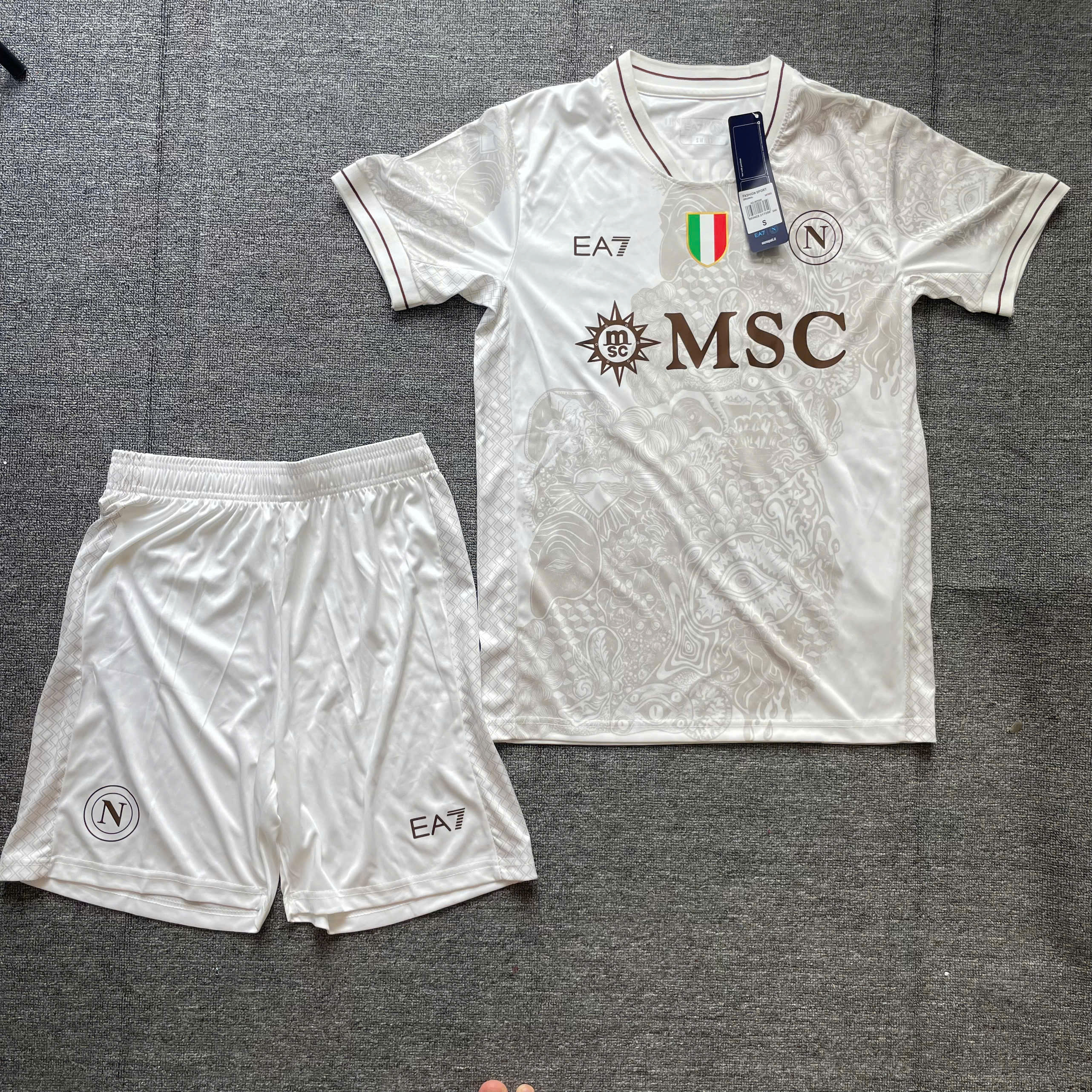 SALE 62 - Size: S