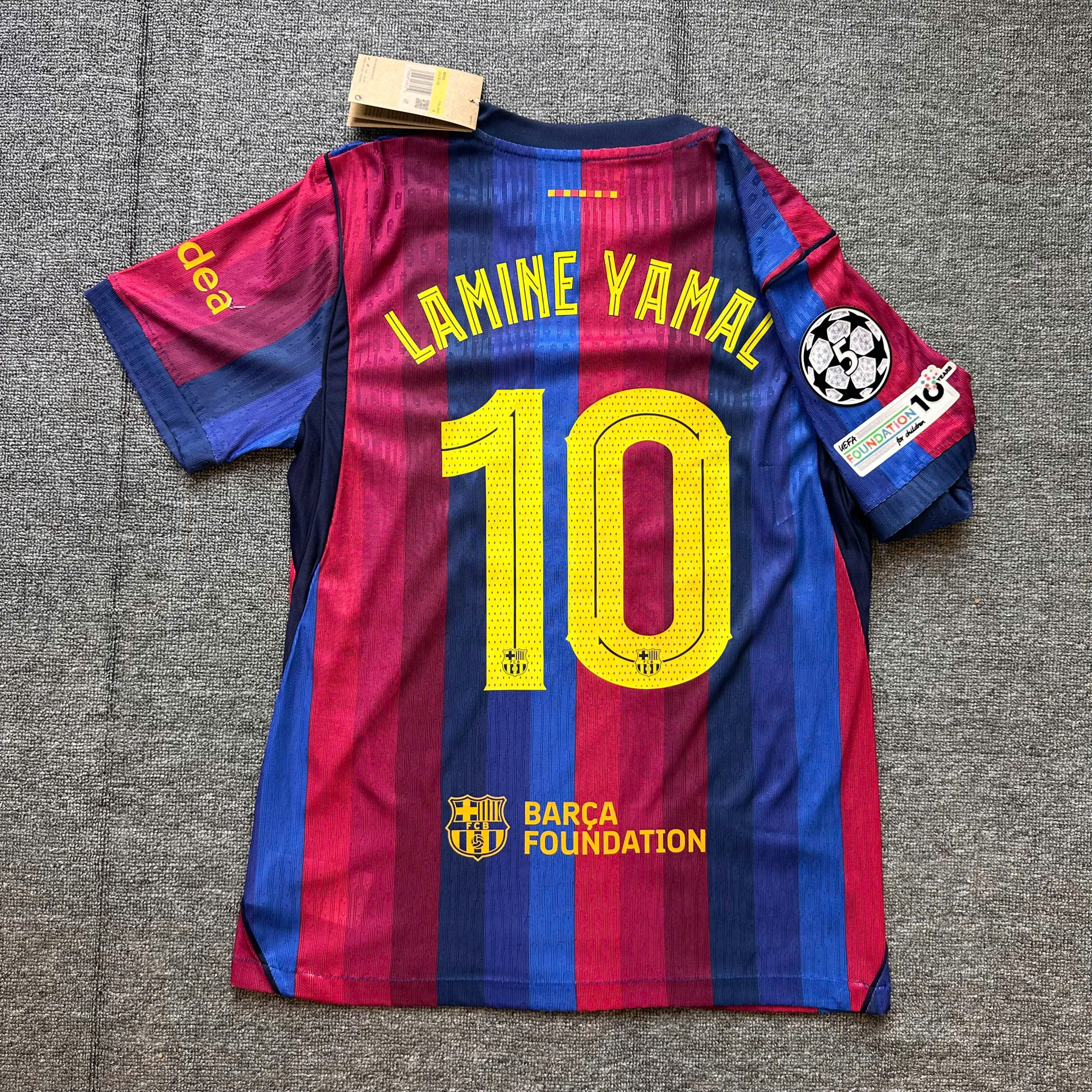SALE 9 - Size: S