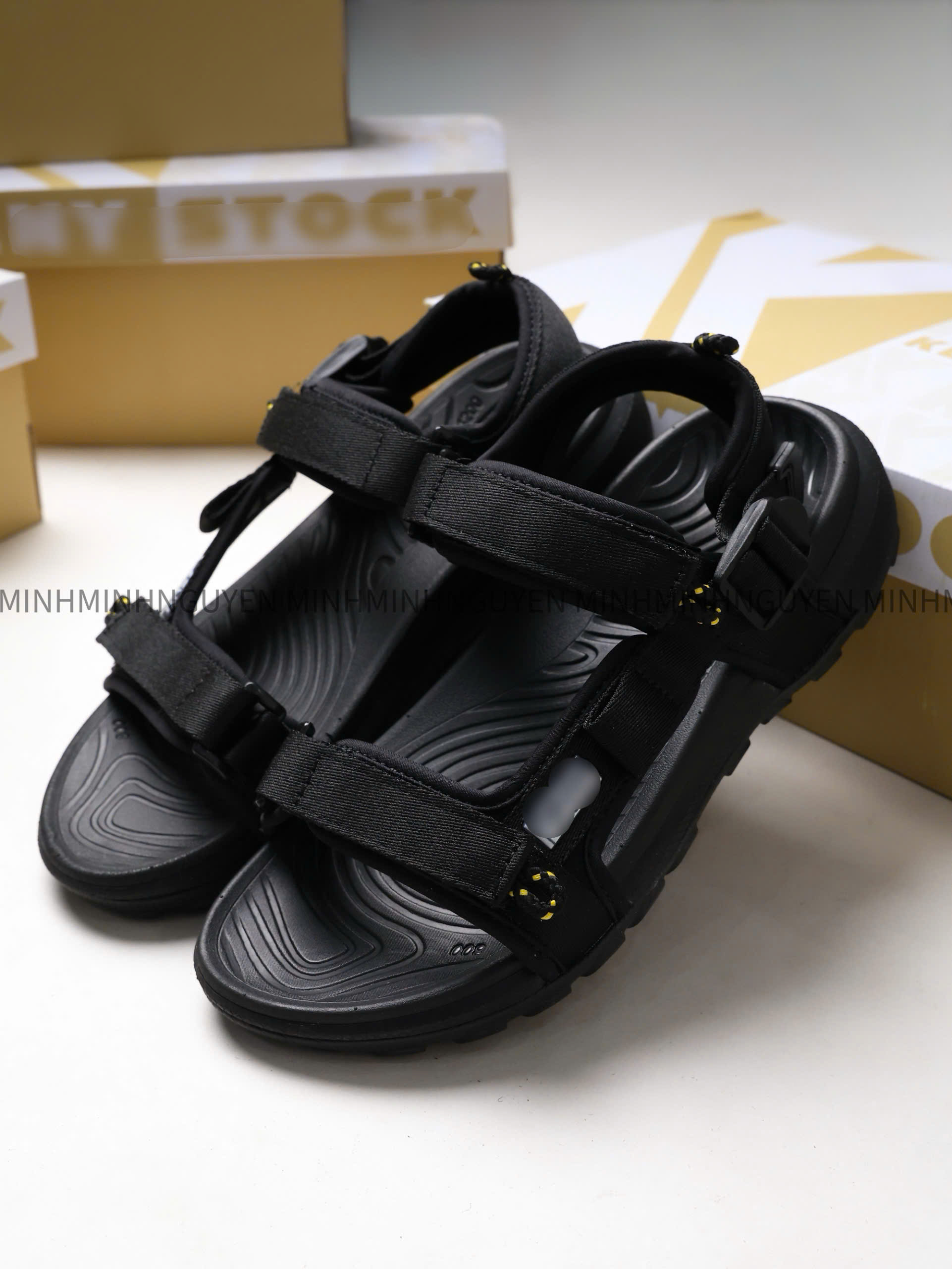 SANDAL KENYSTOCK_thumbnail_0