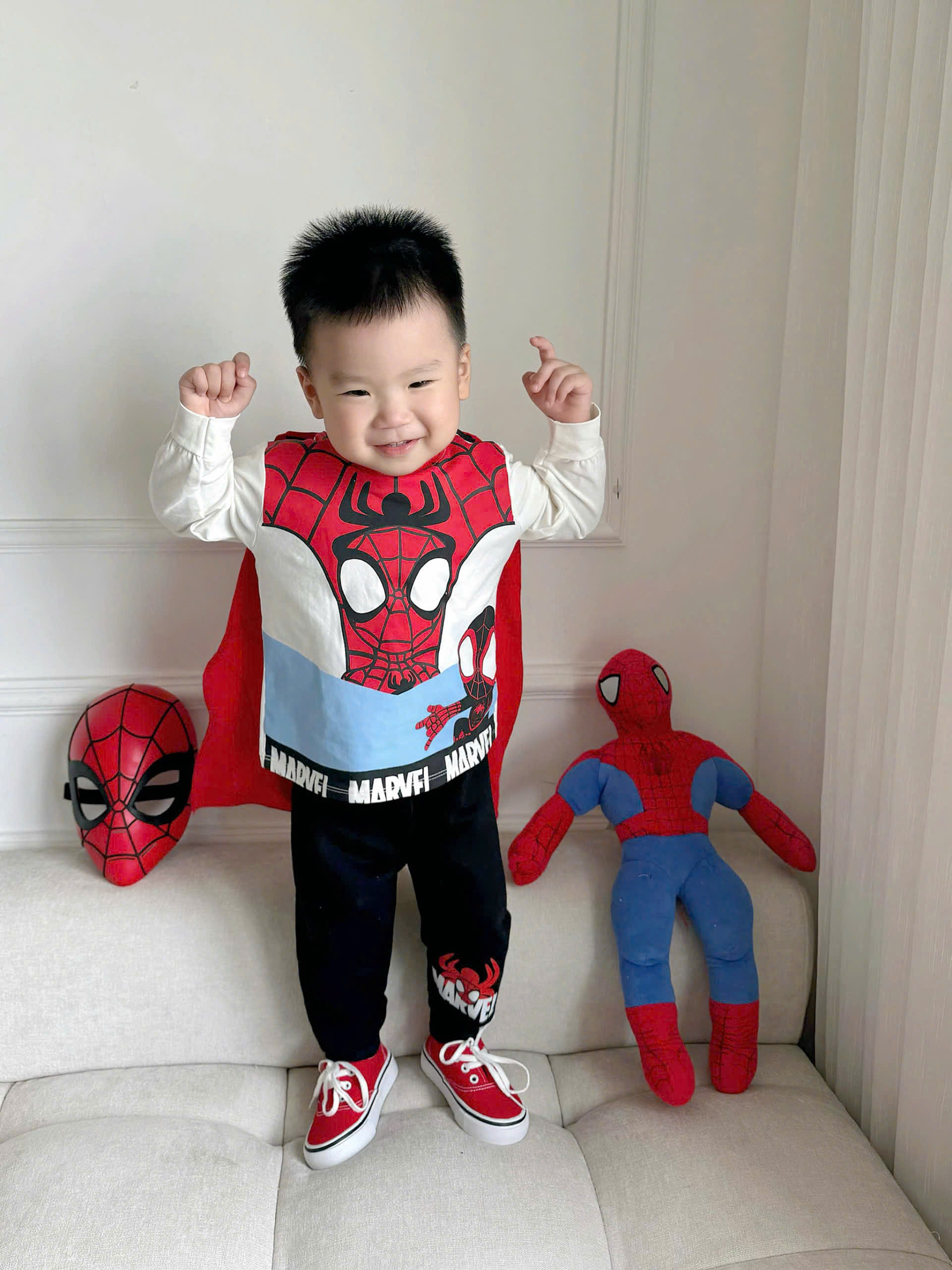 M18 BỘ DÀI TAY SIÊU NHÂN NHỆN MARVEL - A210.441