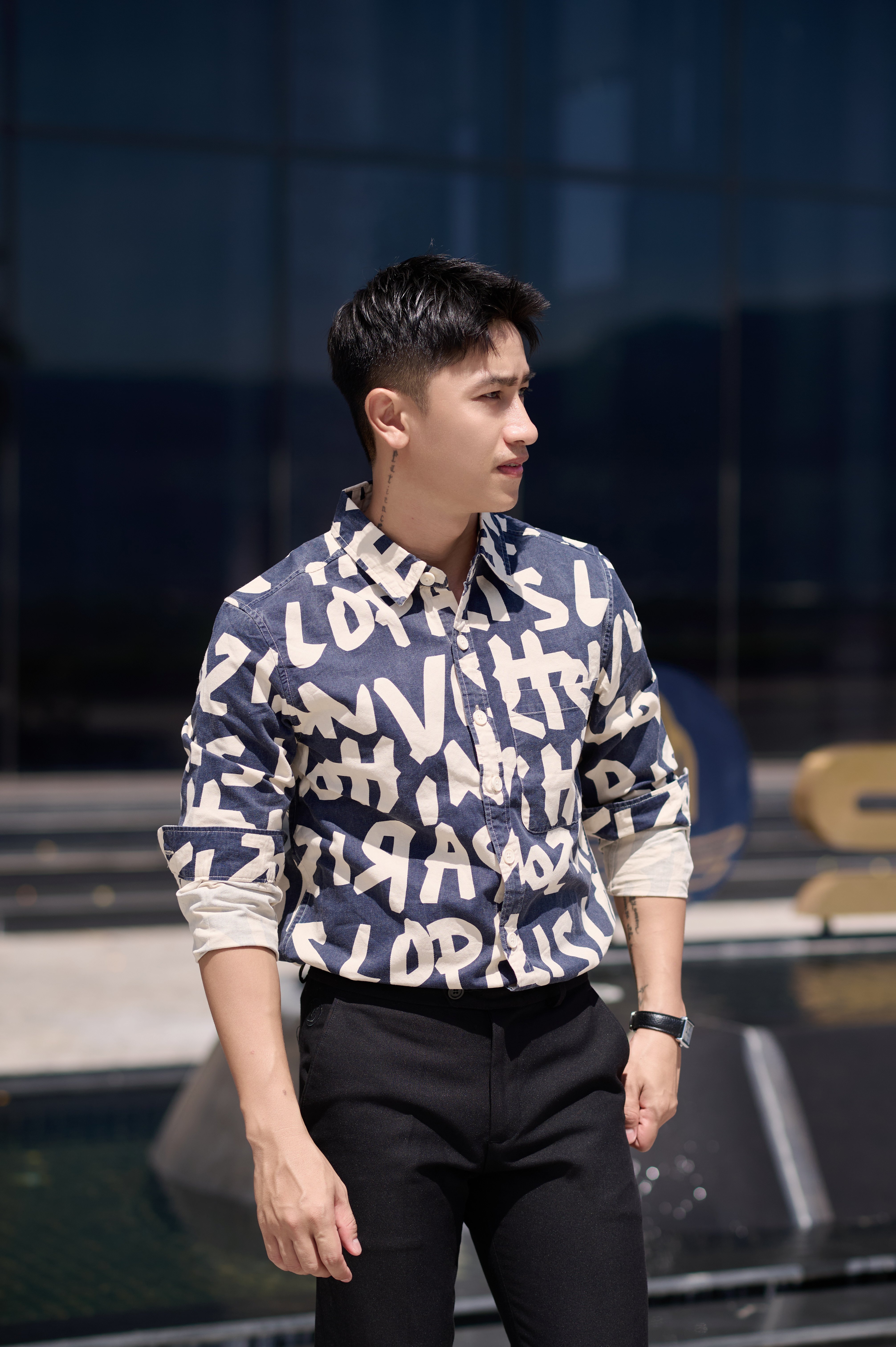 SA93 - Áo Sơ Mi Nam Tay Dài Phong Cách Nhật Bản In Chữ Đa Năng, Chất Cotton 100%, Màu Nâu & Xanh Dương