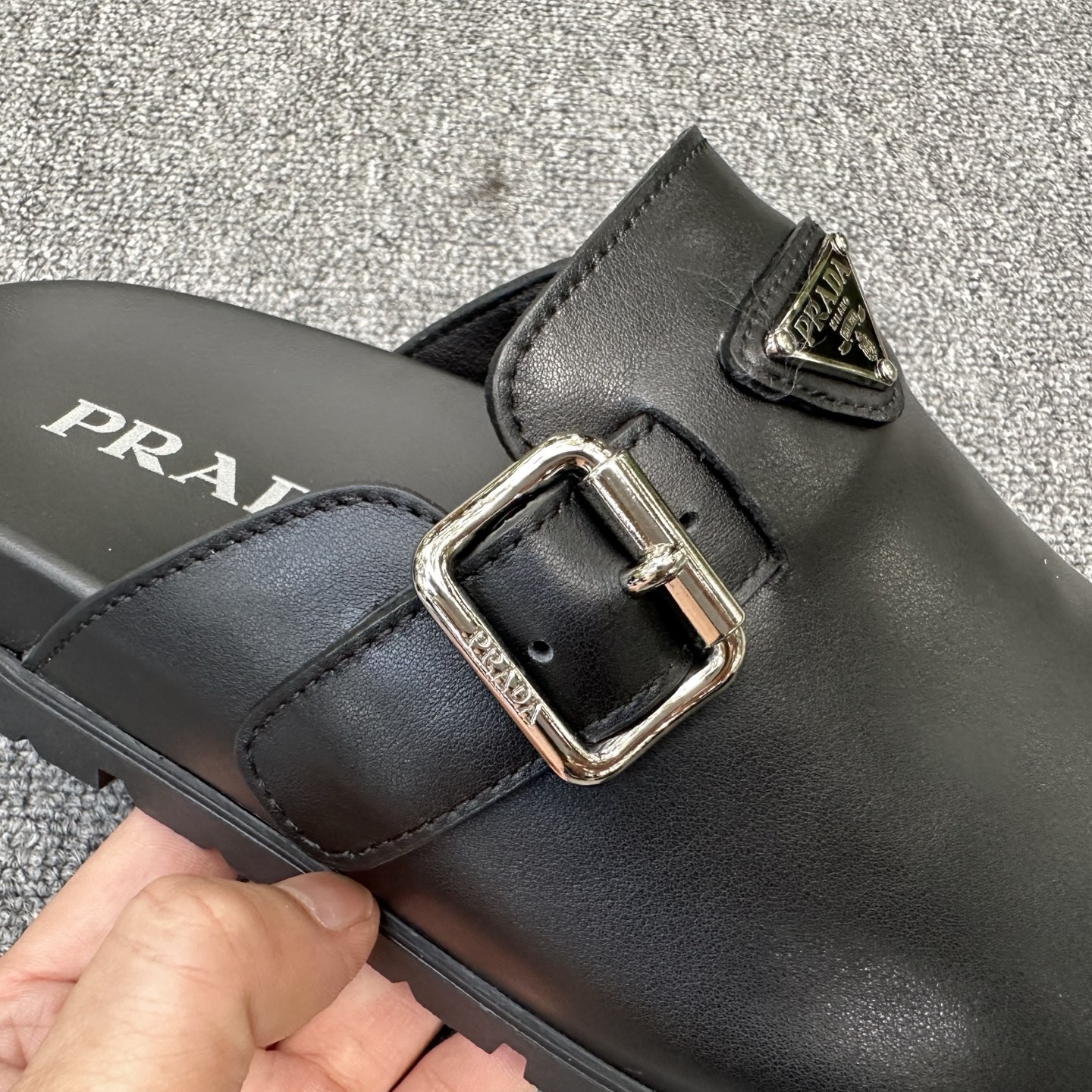 Sục PRADA_thumbnail_5