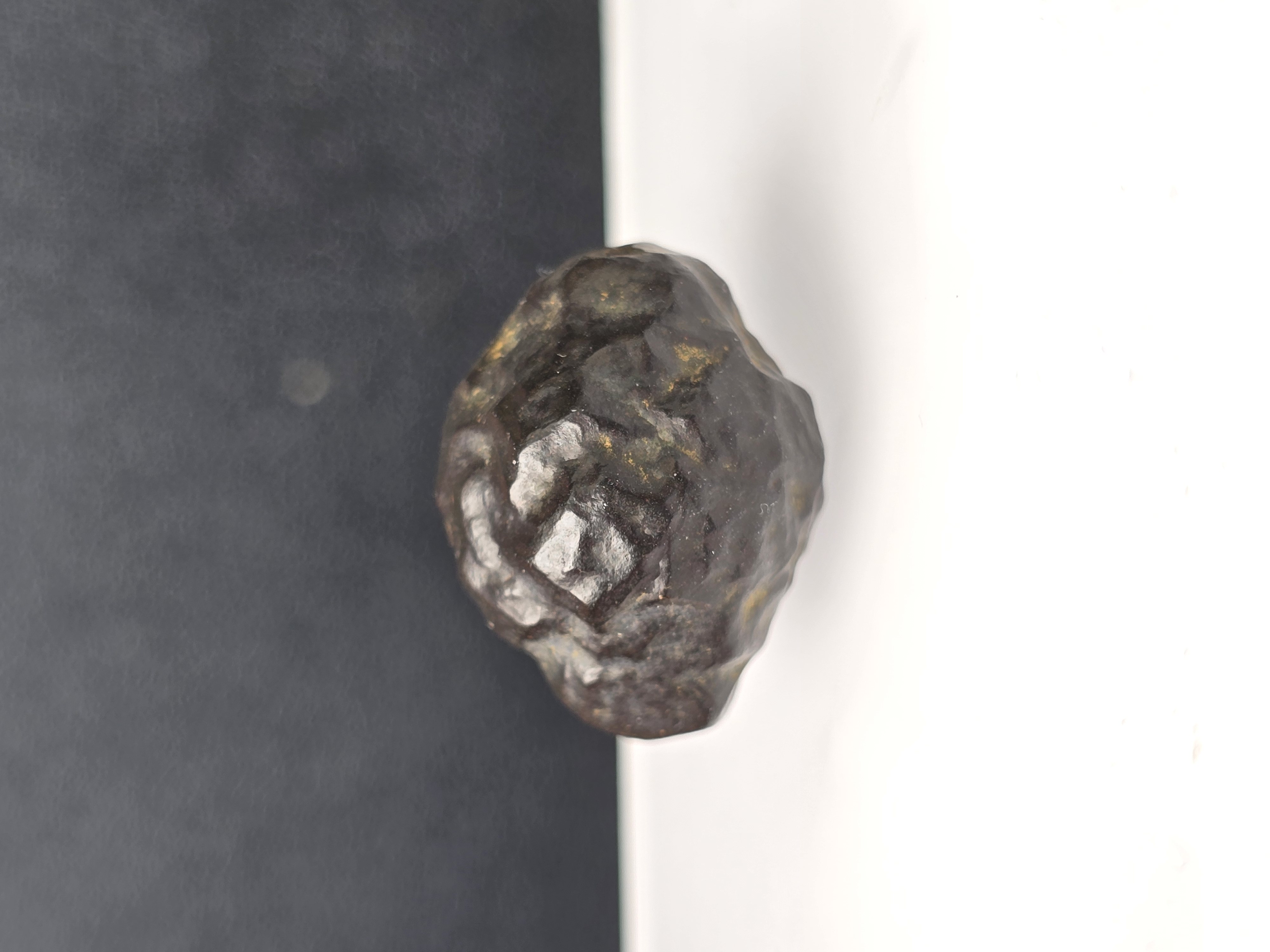 Hạt Đá Tiên Tri Prophecy Stone có xỏ lỗ xuyên - xuất xứ khu vực sa mạc Sahara, Ai Cập Size ~2cm_thumbnail_9
