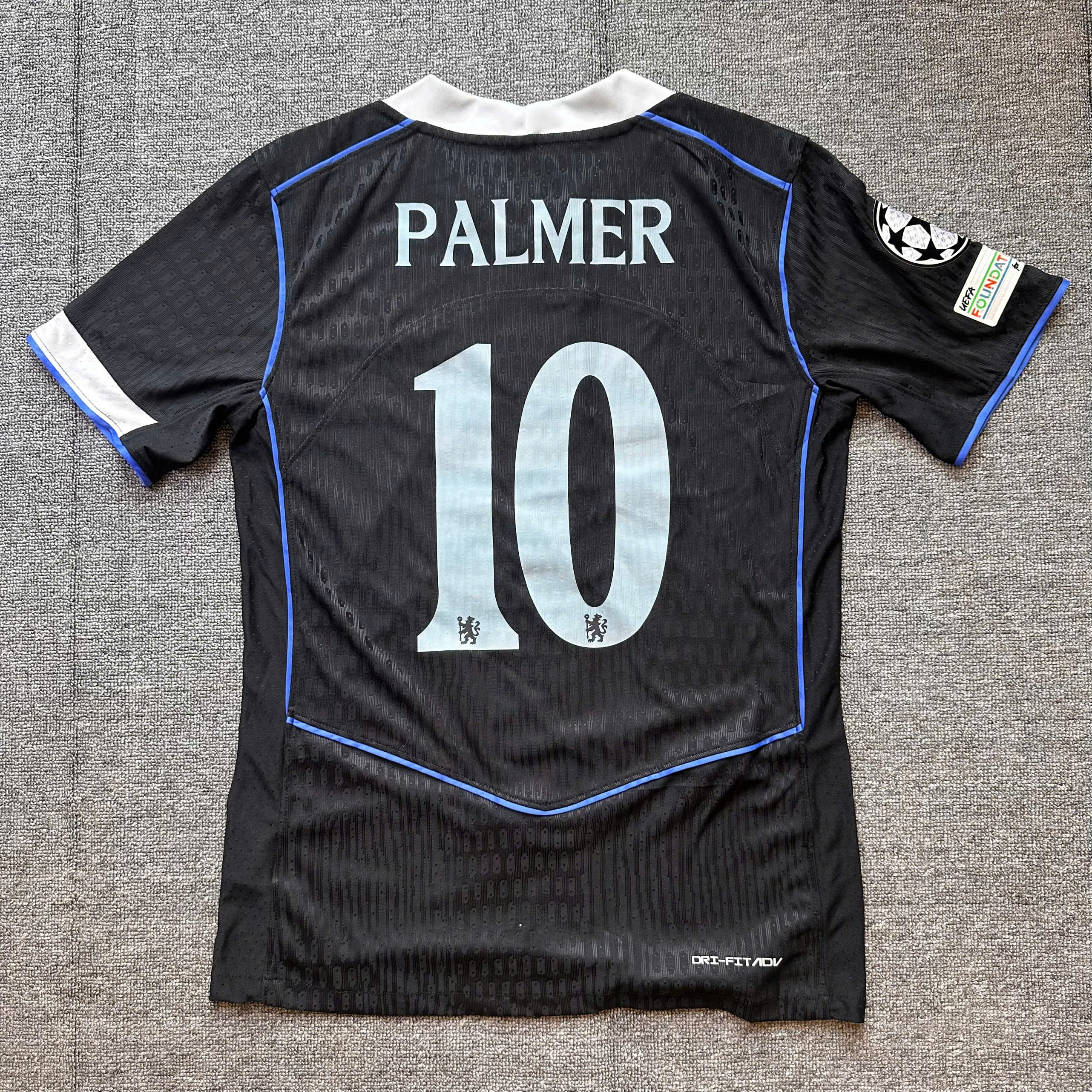 SALE 40 - Size: M