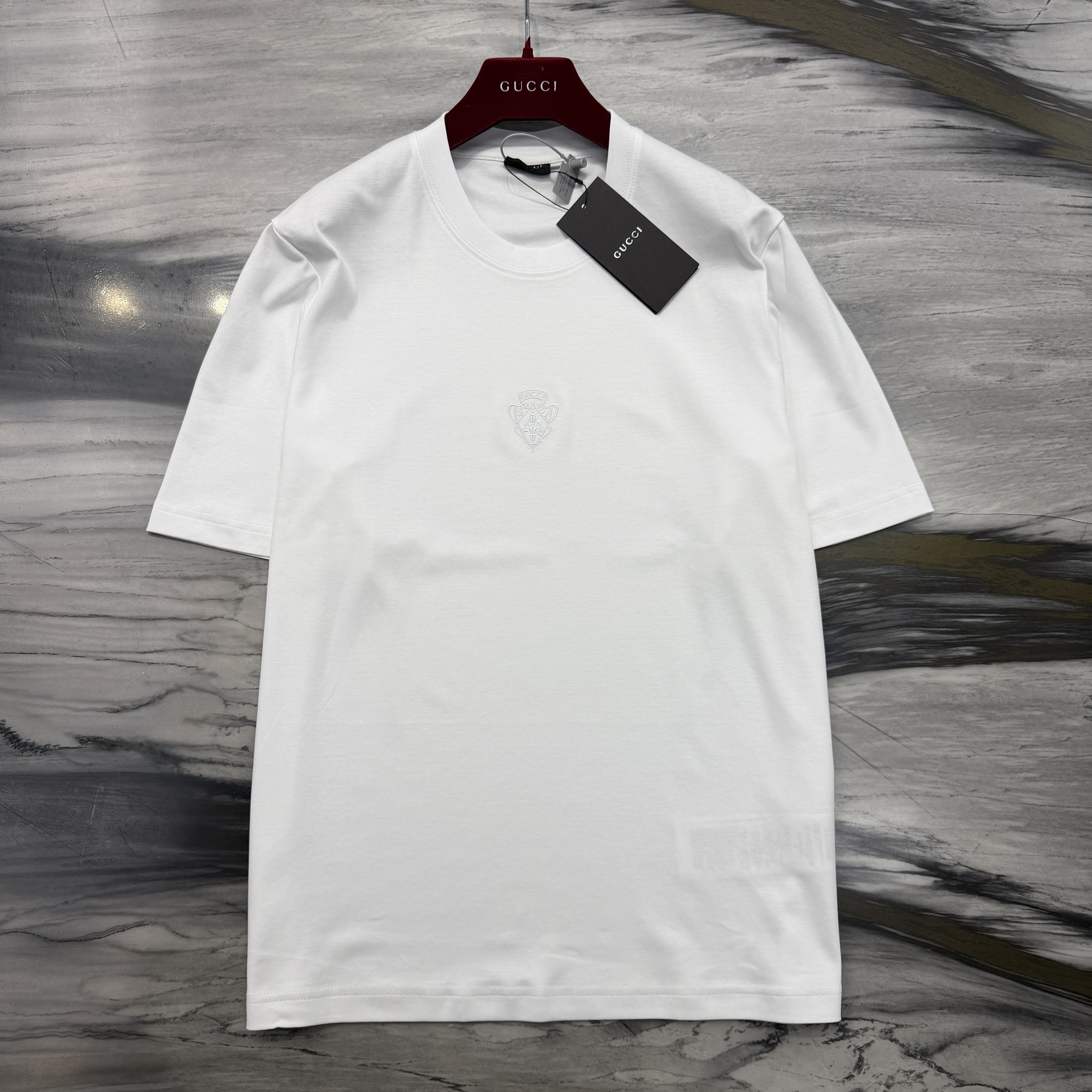 Phông Gucci_thumbnail_2