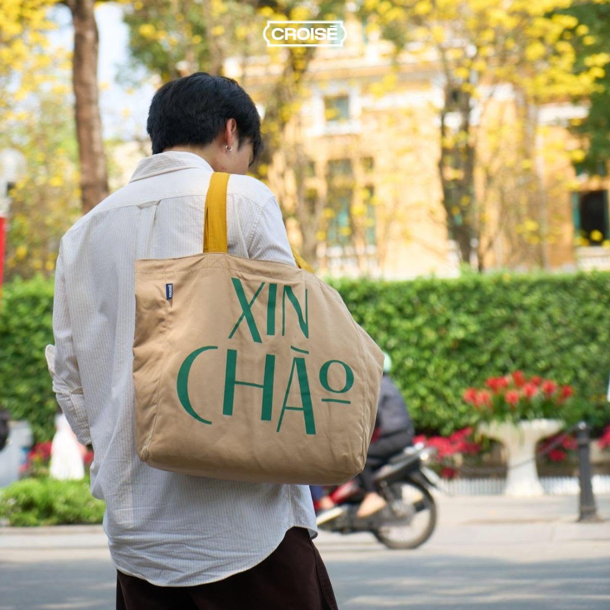 Túi tote CROISÉ vải dù in chữ Xin Chào – 3 màu thời trang: navy, beige, vàng – gấp gọn, nhẹ, tiện dụng, cá tính_thumbnail_3