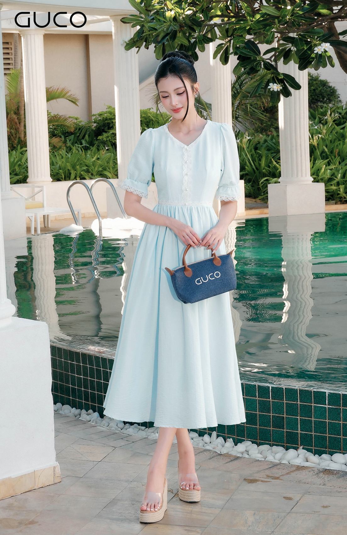 GUCO Đầm Midi Xanh Bạc Hà Phối Ren