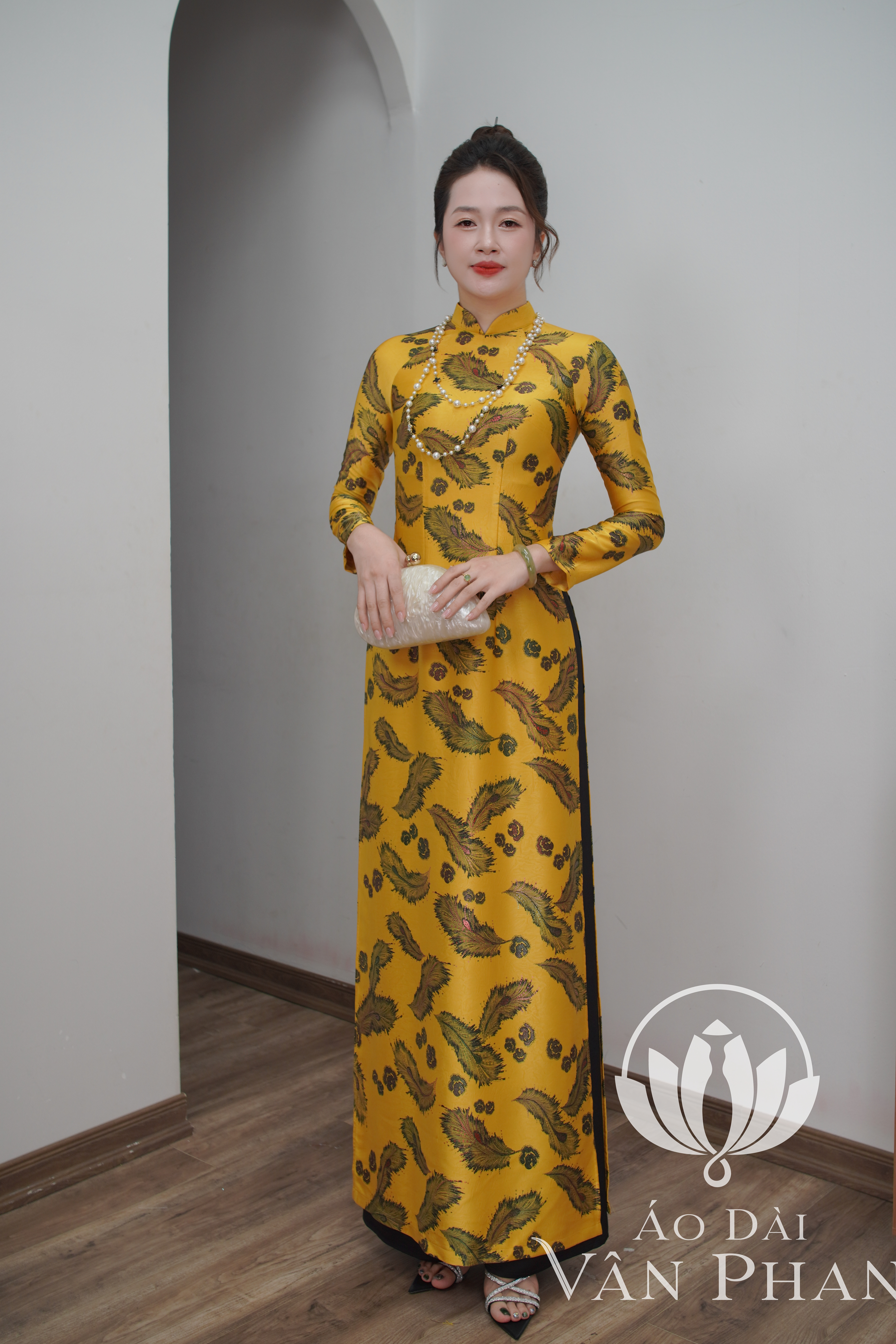 A3336CC áo dài cổ 3p tay dài lụa dubai titan khổng tước_thumbnail_2