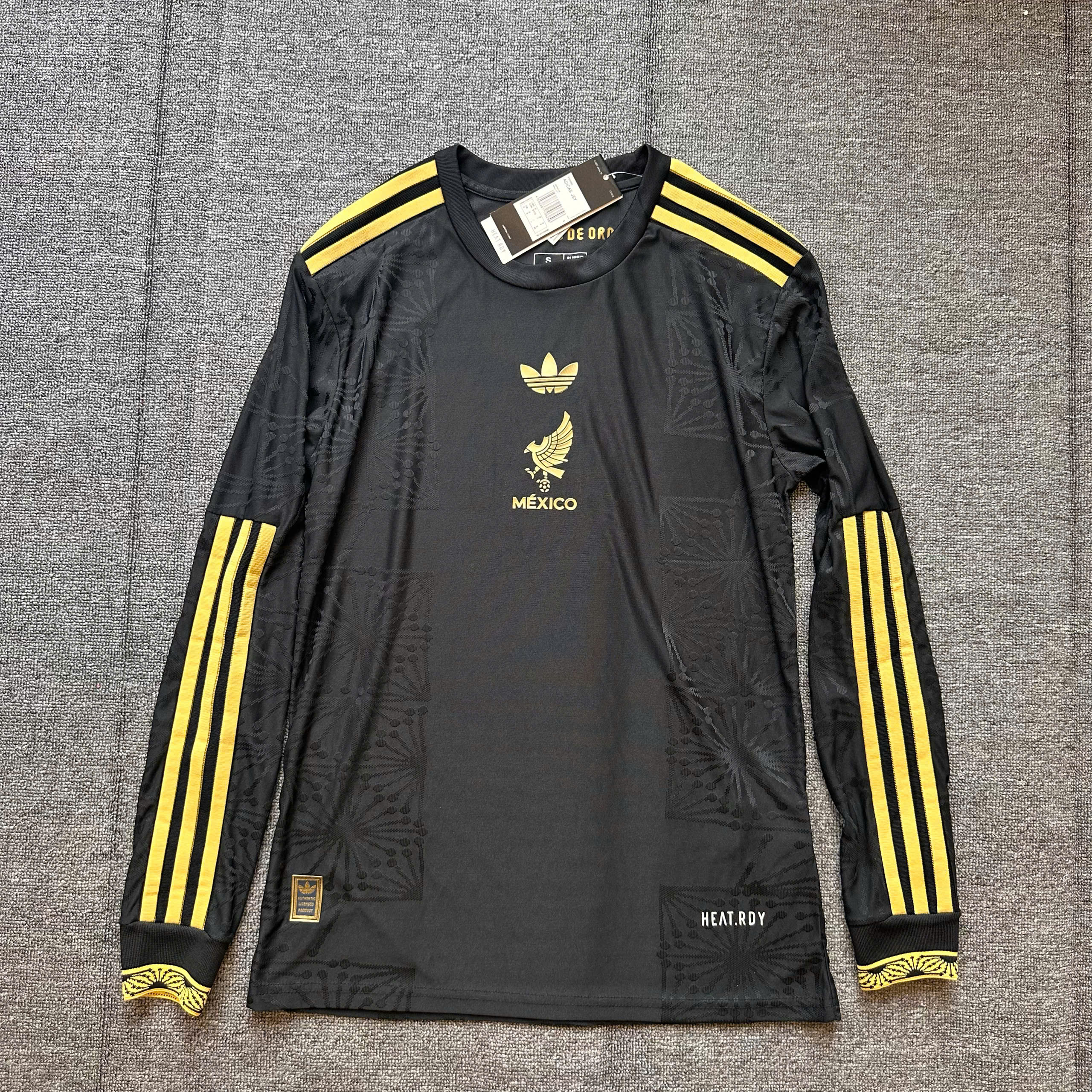 SALE 12 - Size: S