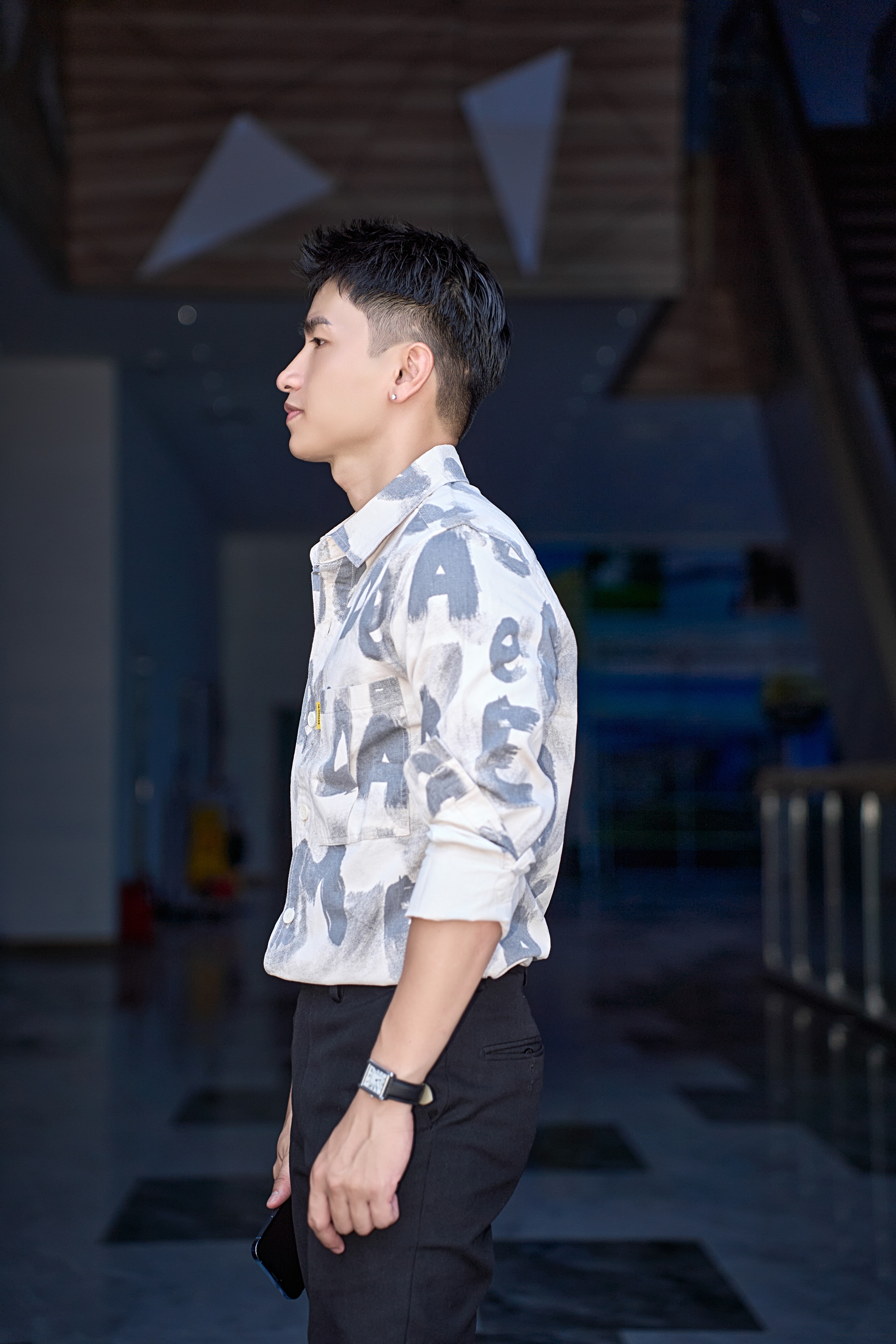 SA110 - Áo sơ mi nam dài tay in chữ nghệ thuật phong cách Nhật, chất cotton mềm mại, form rộng rãi thời thượng