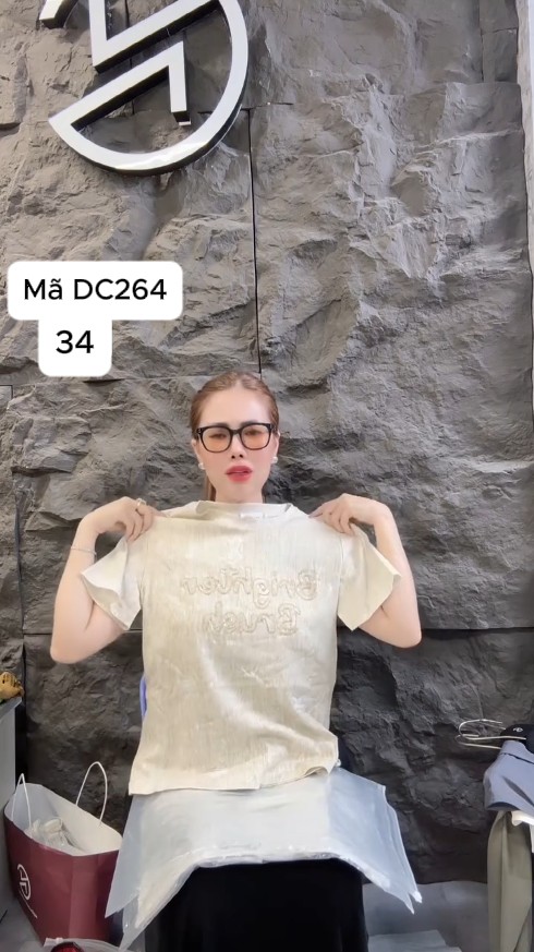 DC264 Áo thun form rộng kết sequin_thumbnail_2
