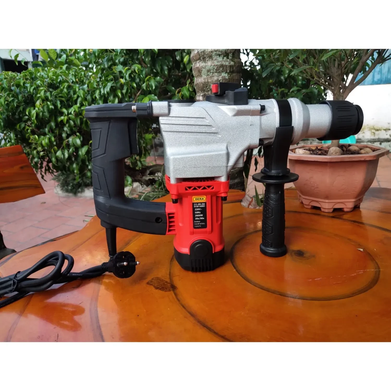 Máy Khoan Búa DERA – Máy Khoan Đục Bê Tông 2 Chức Năng, Động Cơ Mạnh Mẽ