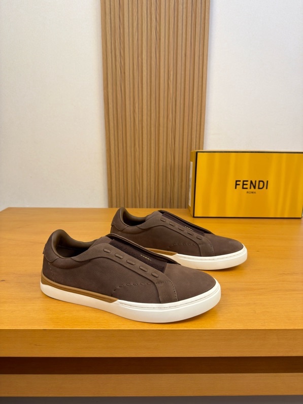 Giày Slipon Fendi