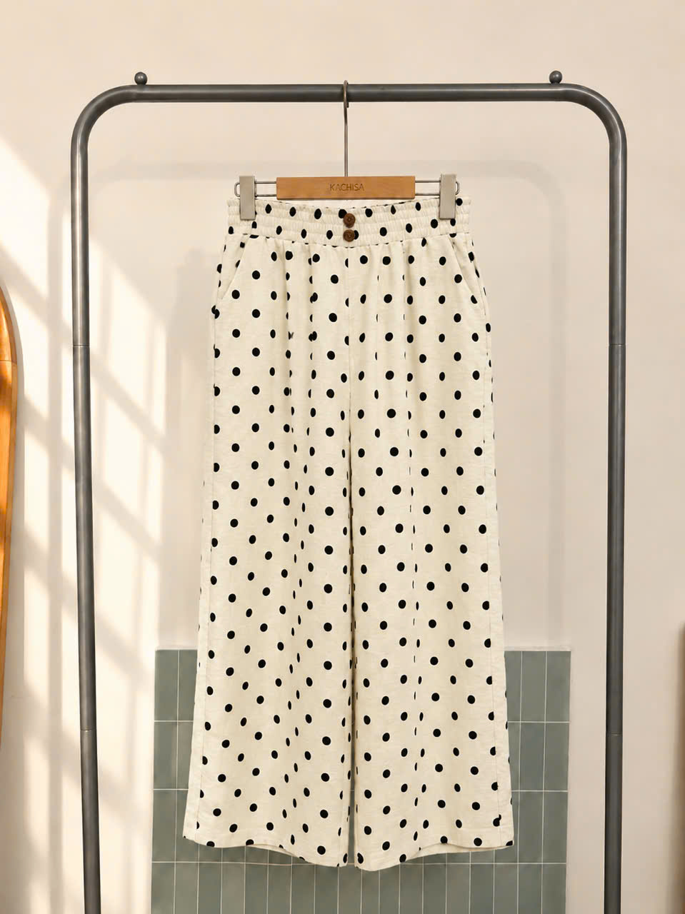 Quần linen chấm bi lưng thun 2 nút_thumbnail_1