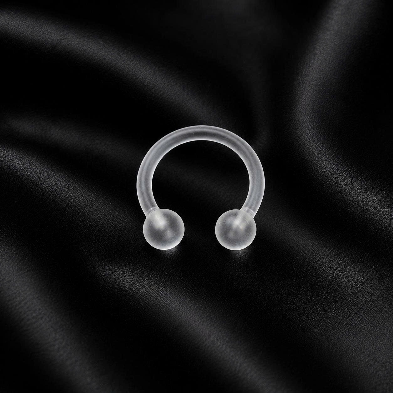 Septum trong suốt size 8.