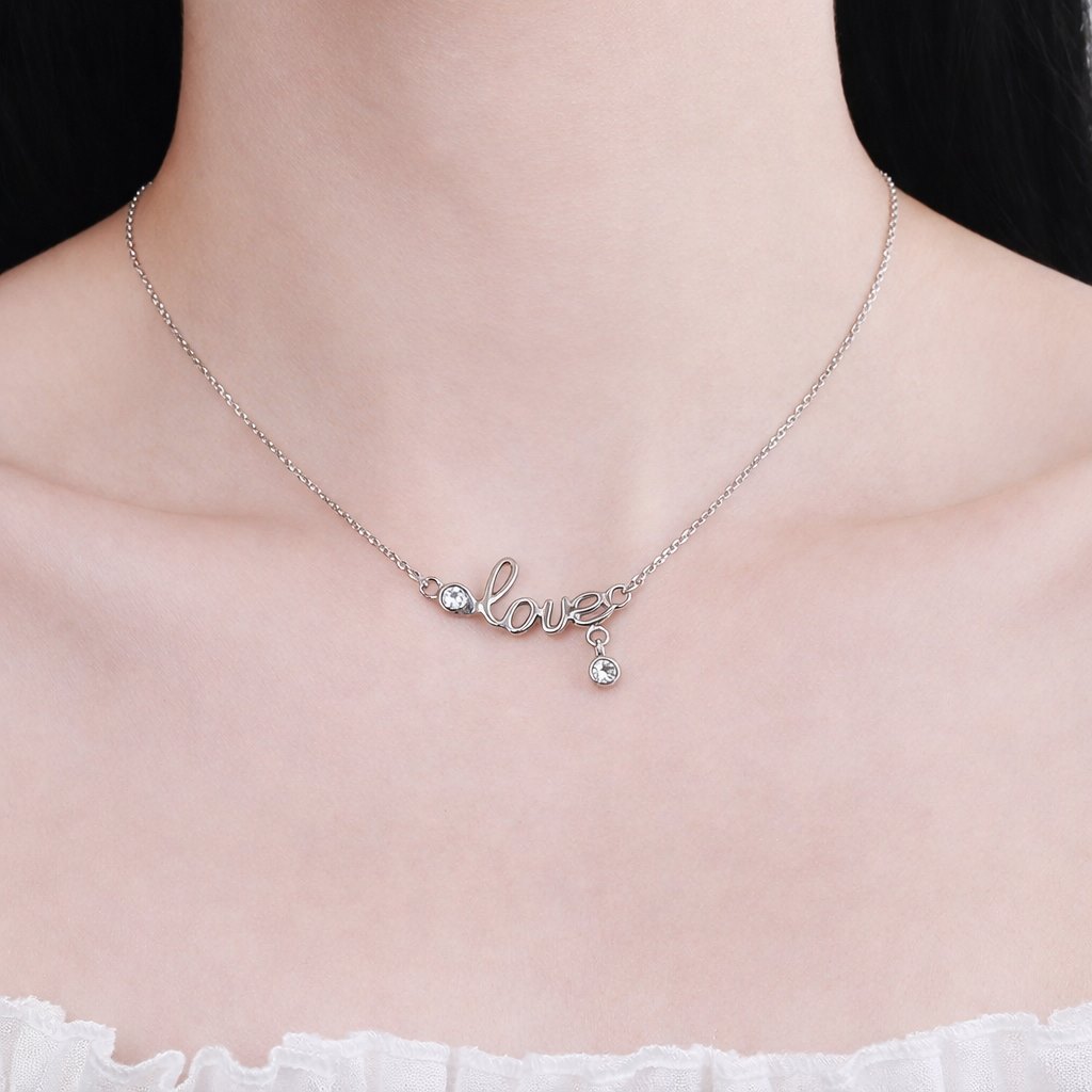 Vòng Cổ Nữ Chữ Love Đính Đá Bạc S925 – Trẻ Trung & Ý Nghĩa DCS046