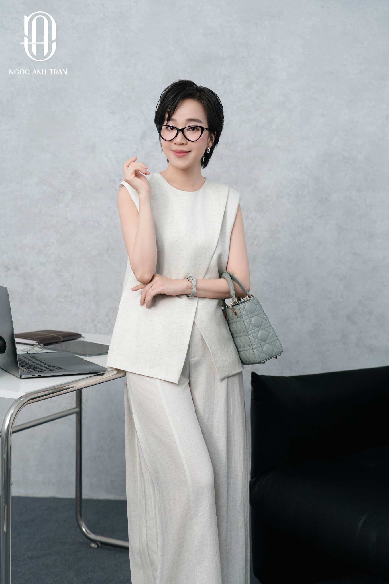 A290 - Áo linen chờm vai cổ tròn