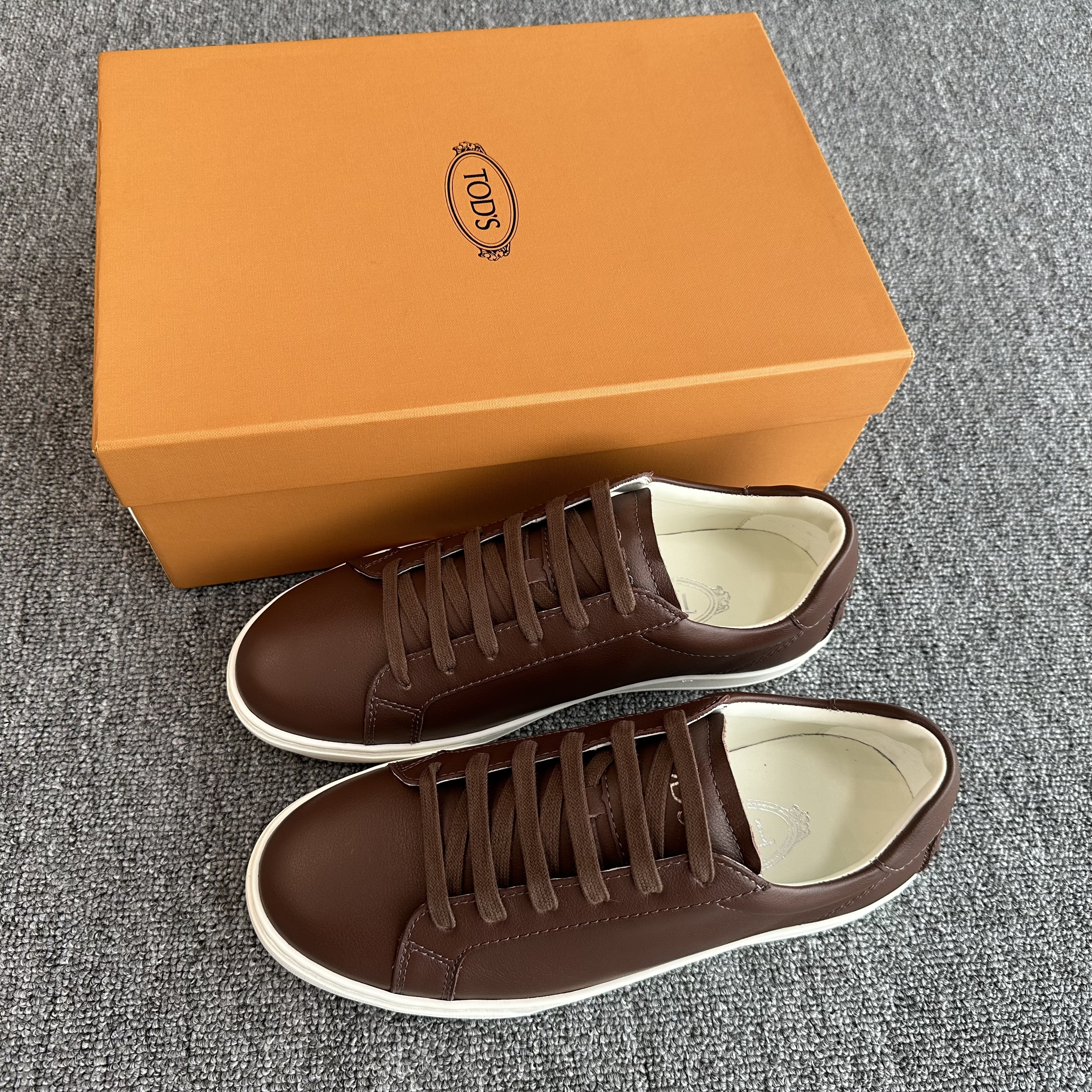 Giày TODS