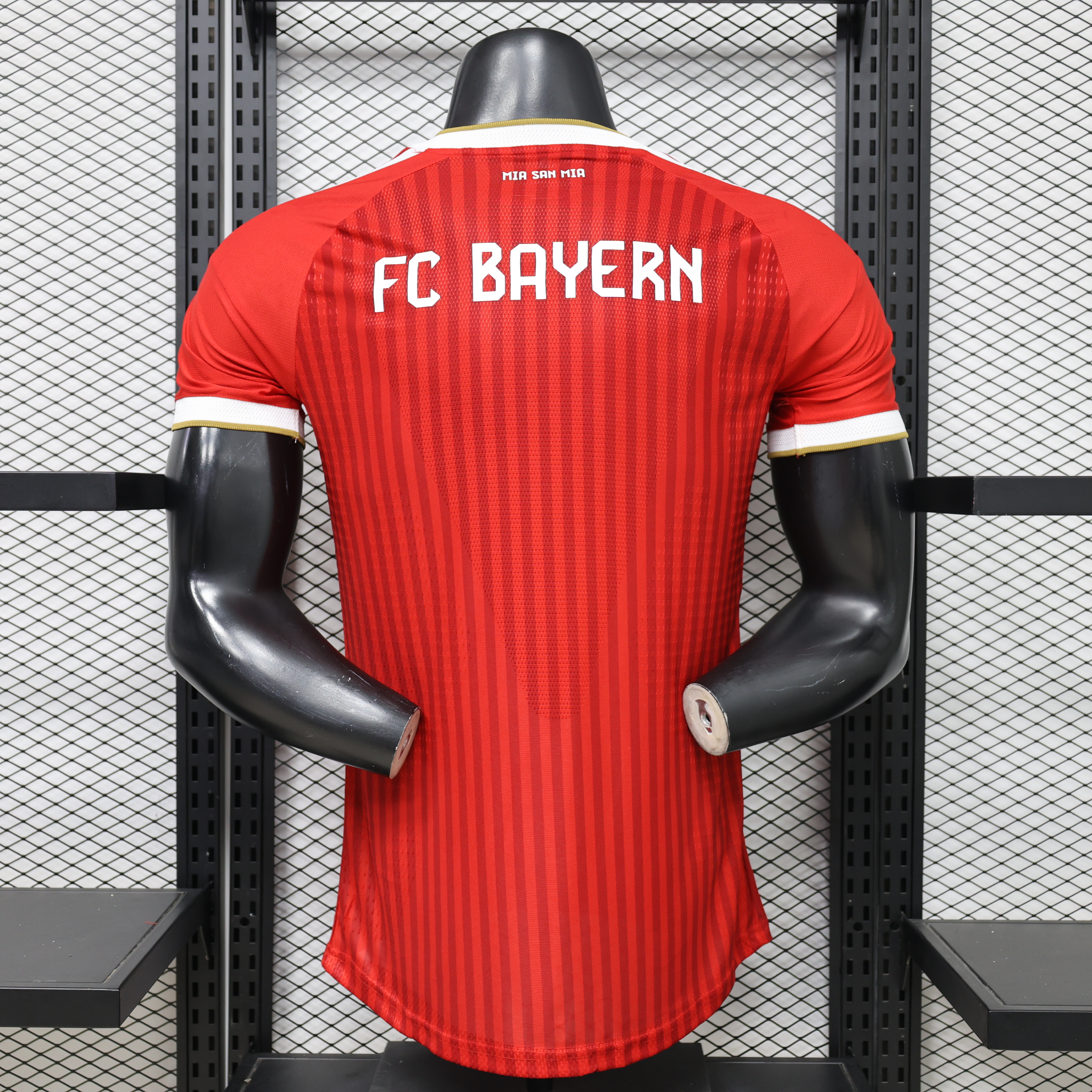 Bayern Munich sân nhà bản player 26-27_thumbnail_5