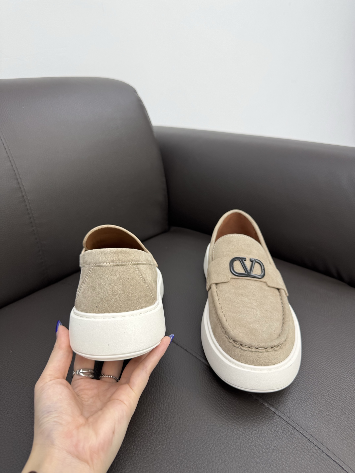 Giày Slipon Valentino (VLTN)