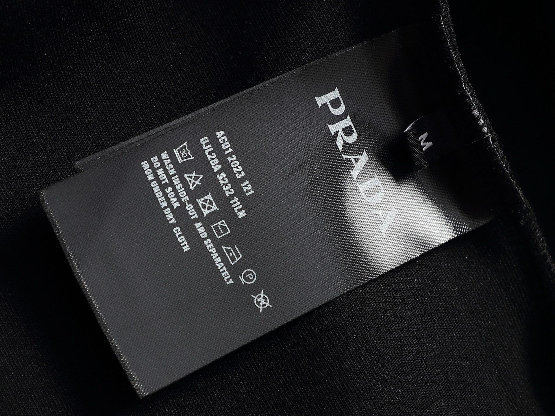 Áo Nỉ Prada_thumbnail_2