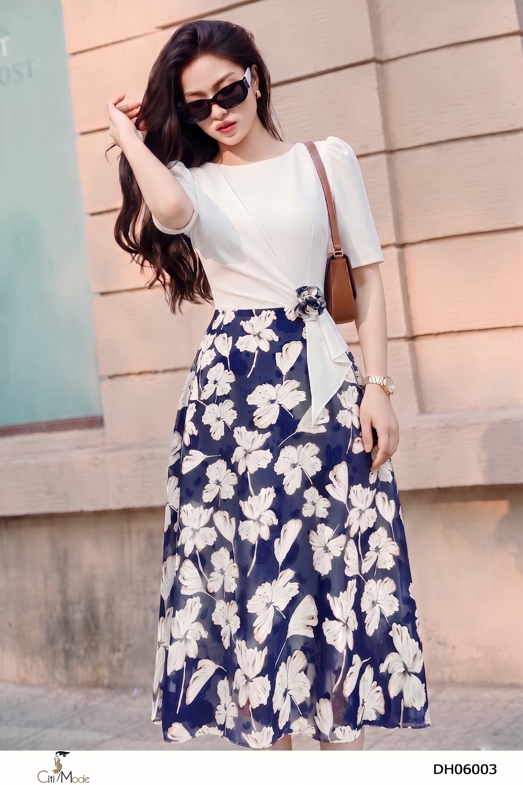 Đầm xòe hoa phối trắng vạt nhún cách điệu, hoa eo, cổ thuyền tay lỡ