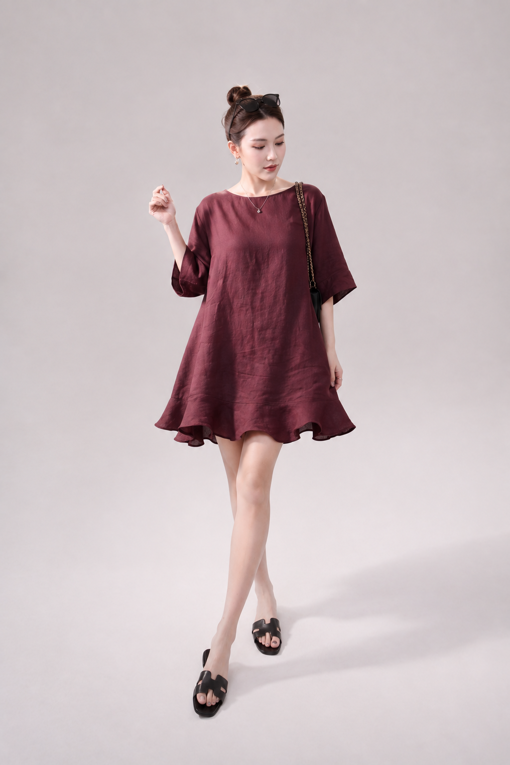Đầm Đỏ Đô Tay Loe Dáng Xòe Hiện Đại