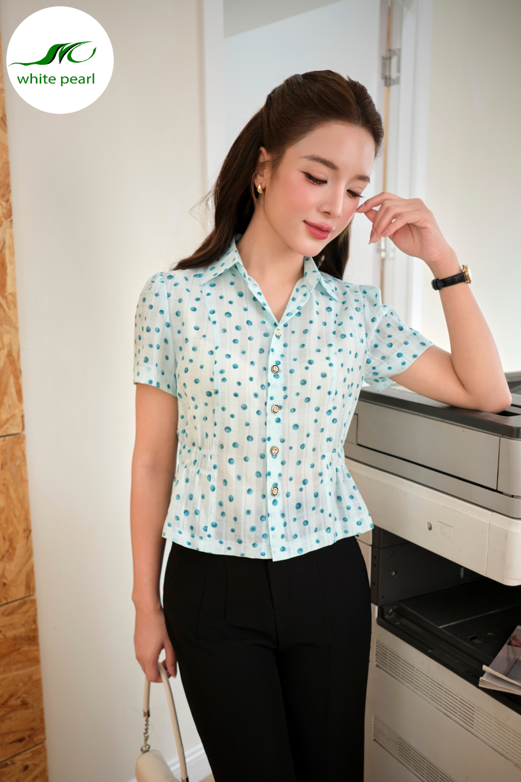  Áo sơ mi cách điệu chun eo - Xanh