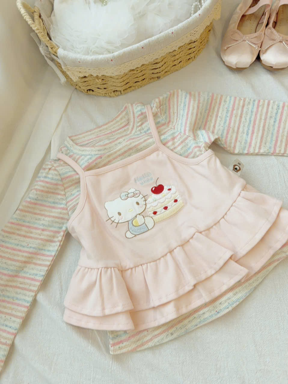 UC13 - Set 2 áo thun kẻ hồng kèm 2 dây kitty UCEE_thumbnail_0