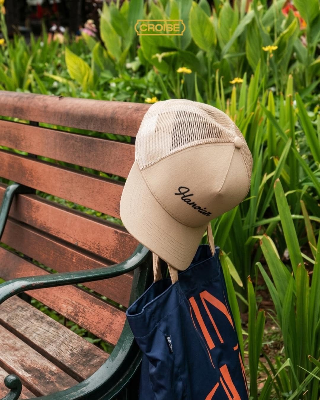 Mũ Nón Lưỡi Trai CROISÉ Hanoian Thêu Chữ Màu Navy Trên Nền Beige Lưới Thoáng Phong Cách Unisex_thumbnail_3