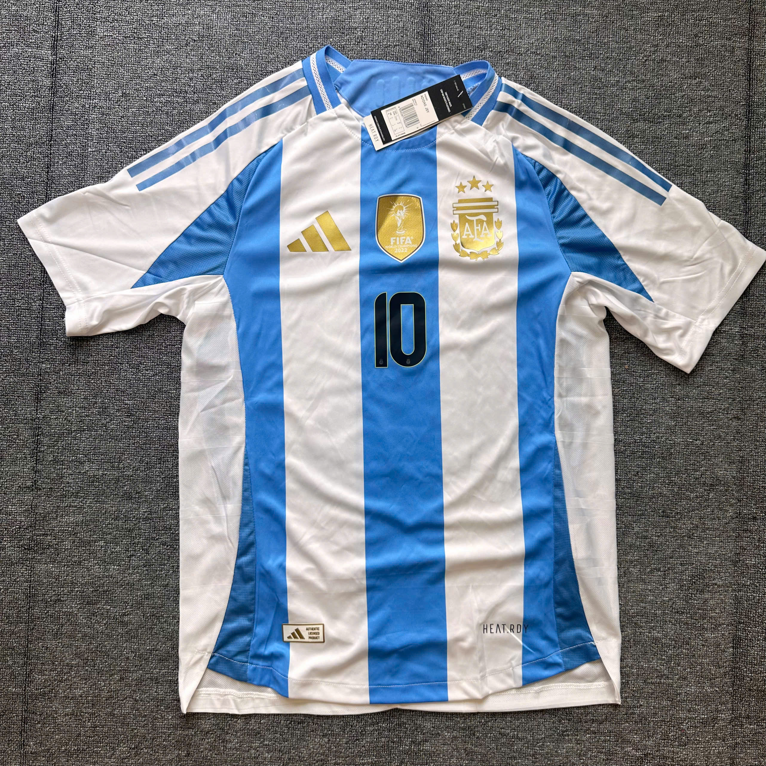 SALE 16 - Size: L