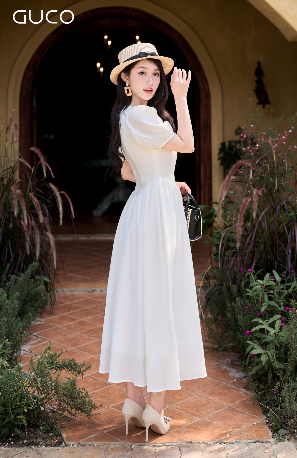GUCO Đầm Maxi Trắng Vintage Cổ Ren_thumbnail_3