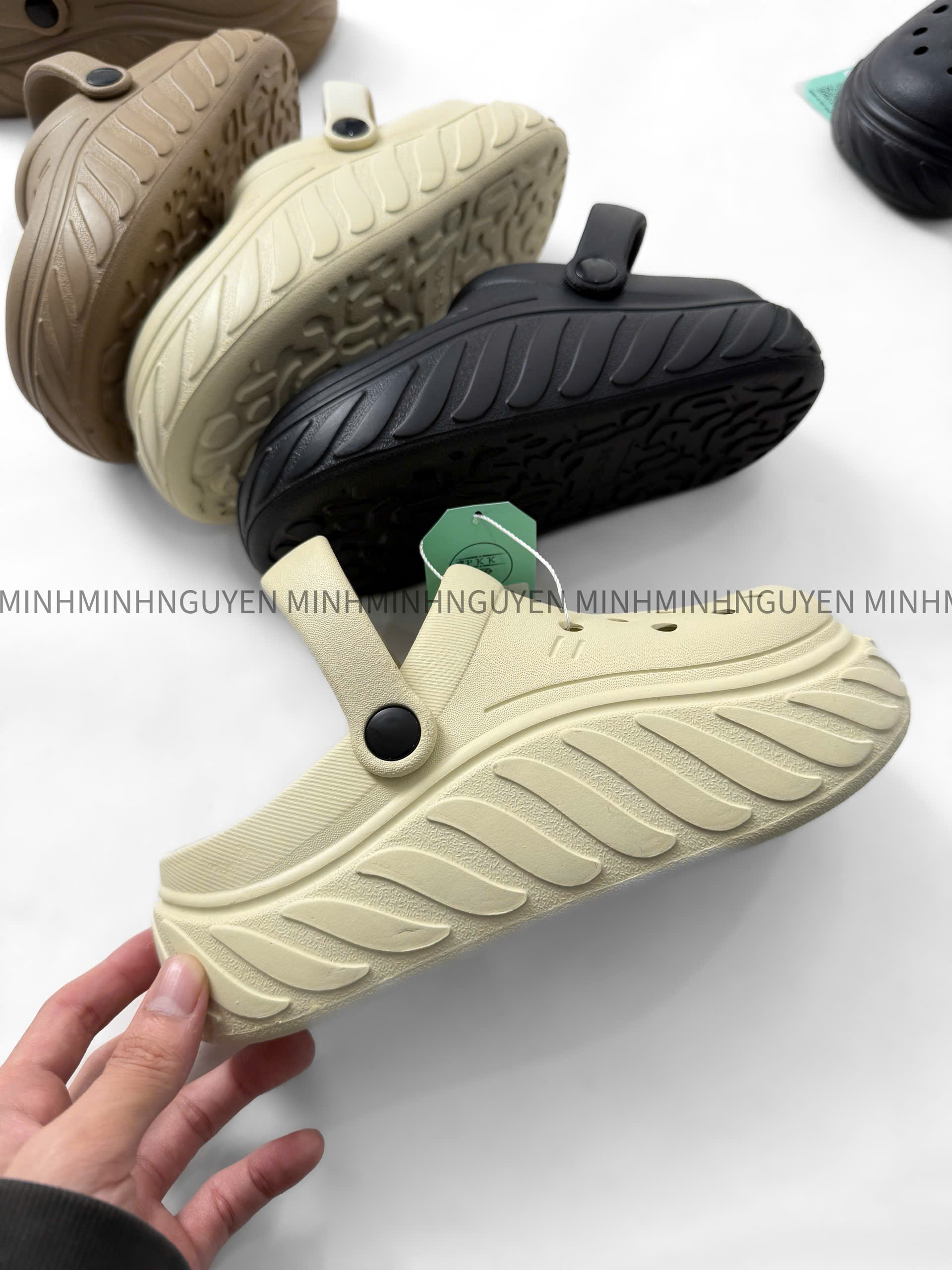 GIAY_thumbnail_4