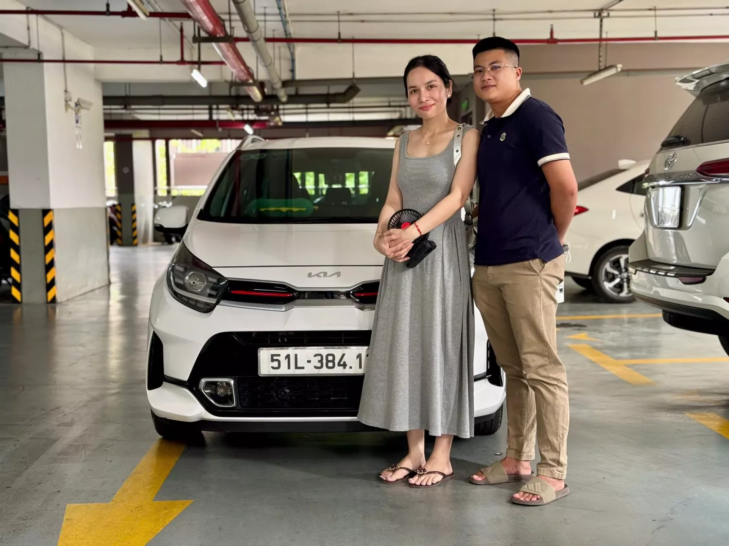 Khách nhận Kia Morning, thủ tục trọn gói tại Ô Tô Thiên Phúc