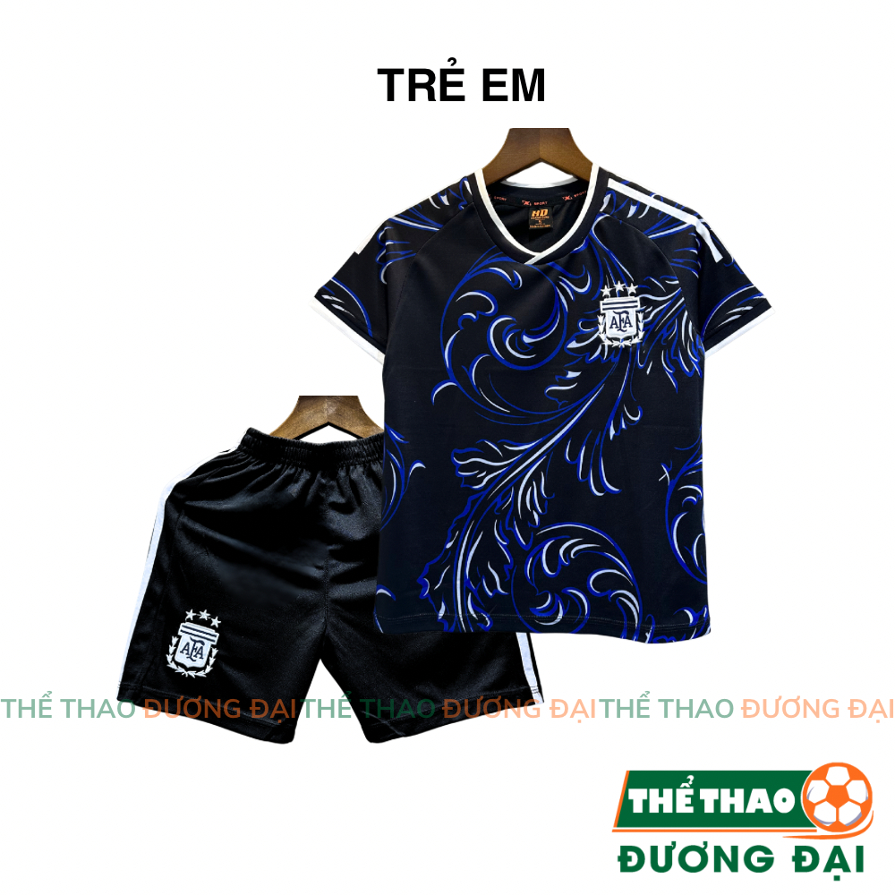 Quần Áo Bóng Đá Trẻ Em ĐT Argentina Đen WC26 Thun Mè Thoáng Khí Thể Thao Đương Đại