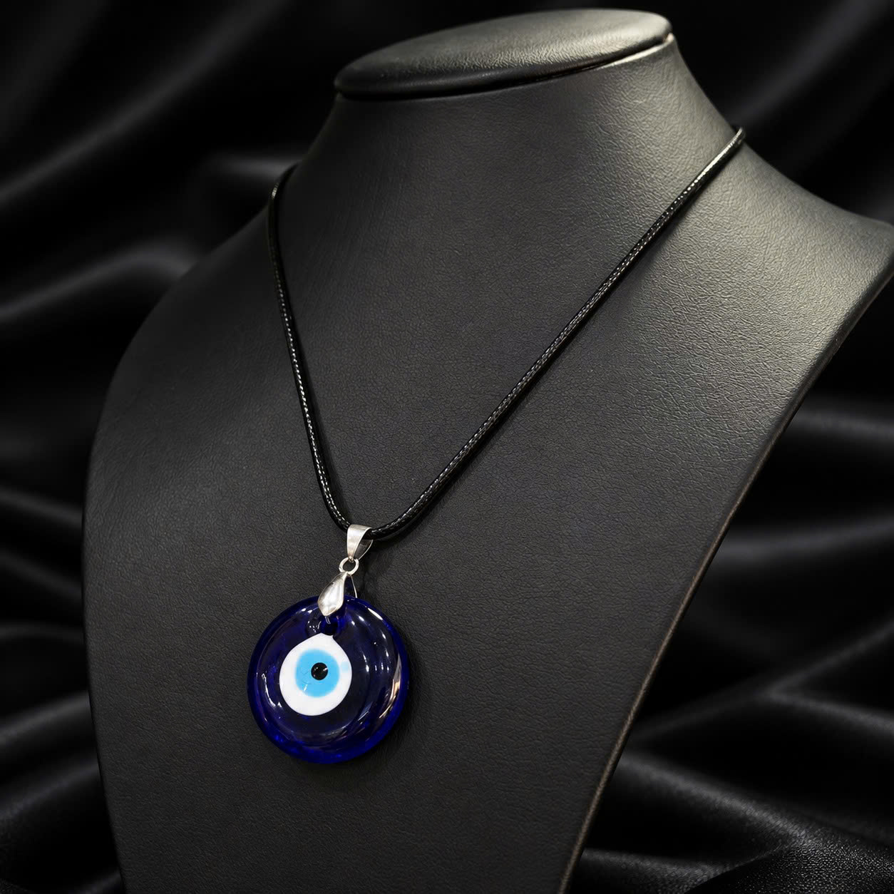 Vòng cổ phong thuỷ devil eye._thumbnail_2