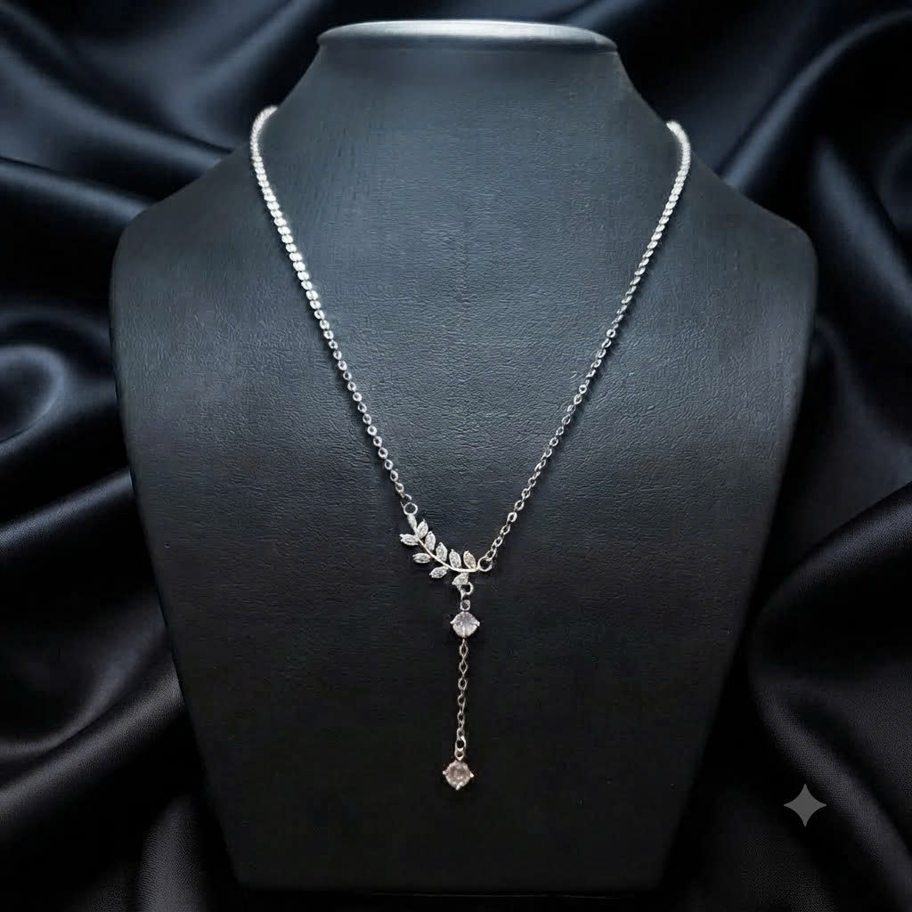 vòng cổ bạc xi kim charm chiếc lá đính kim cương trắng._thumbnail_2