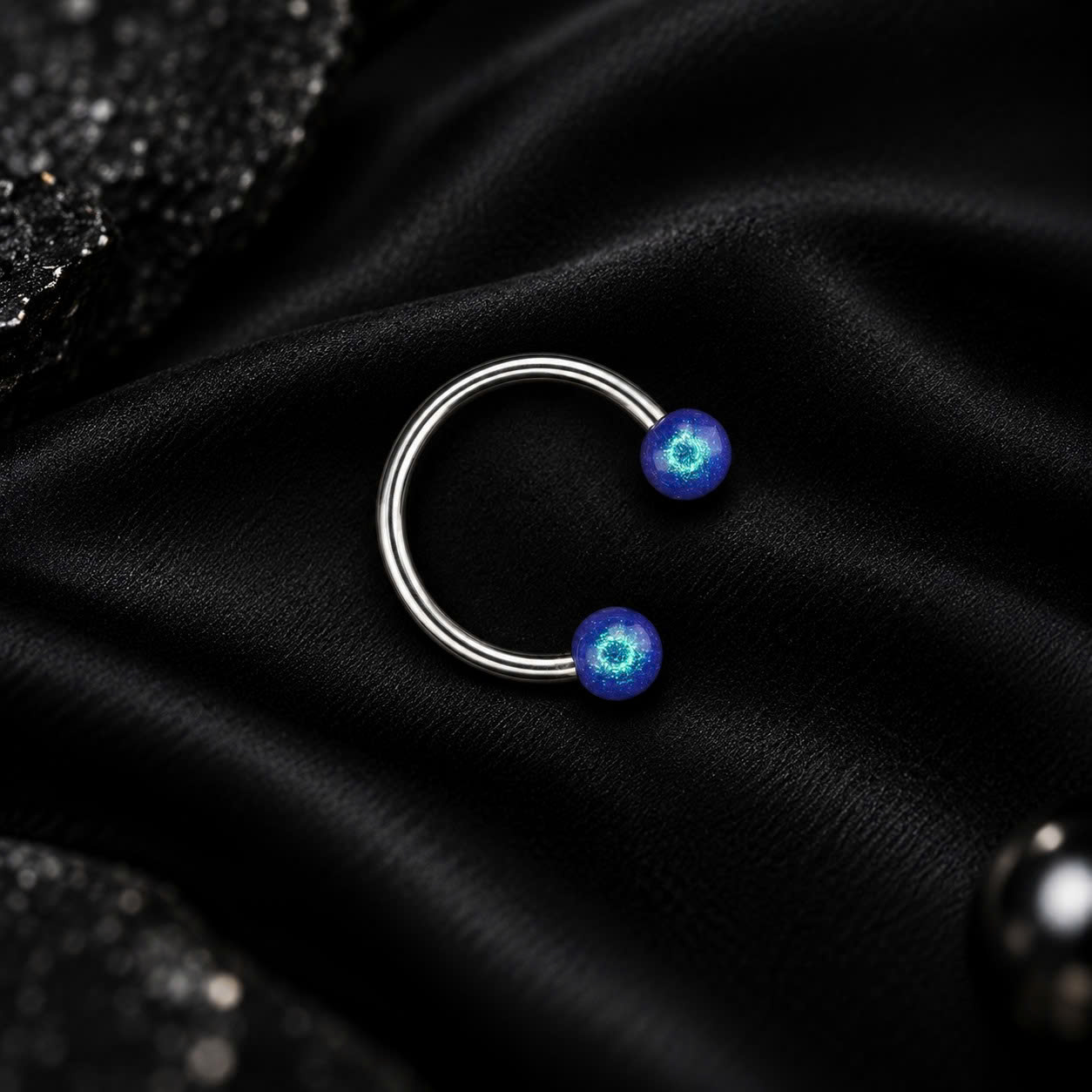 Septum xanh dương kim tuyến.