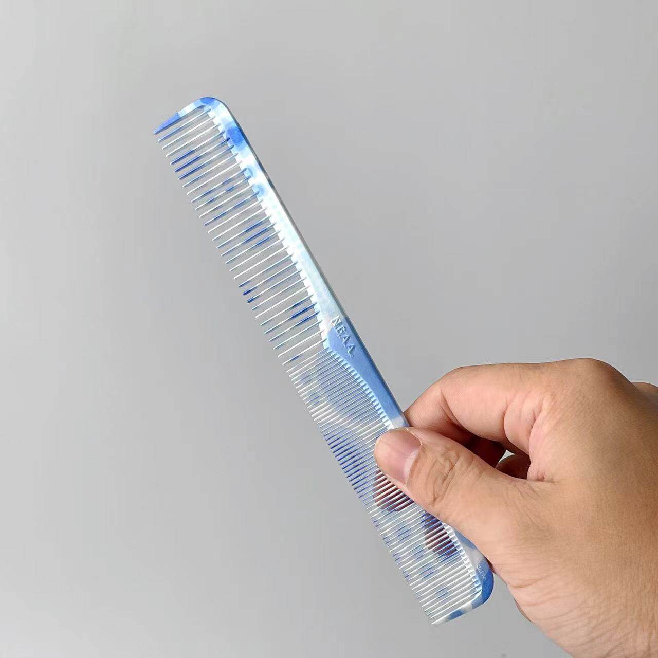 Lược cắt tóc ngắn N.B.A.A họa tiết CMA 180mm (tặng bình xịt)_thumbnail_9
