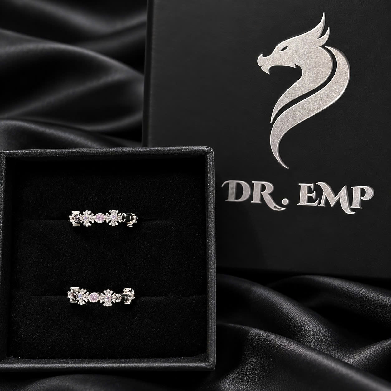 Khuyên vòng kiểu D chrome heart mini đá hồng 12mm_thumbnail_2