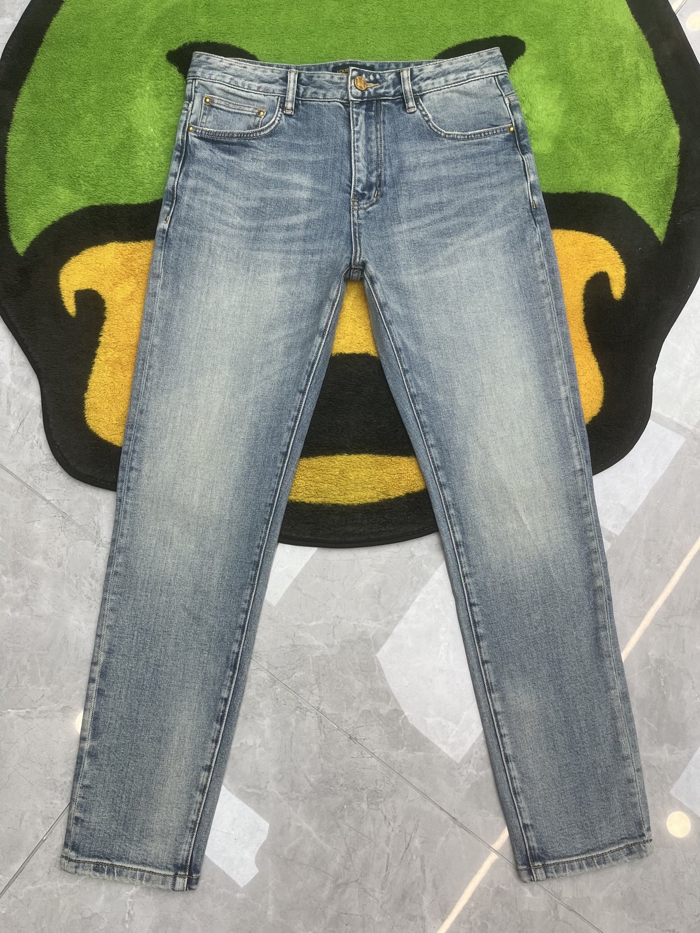 Quần Jean LV