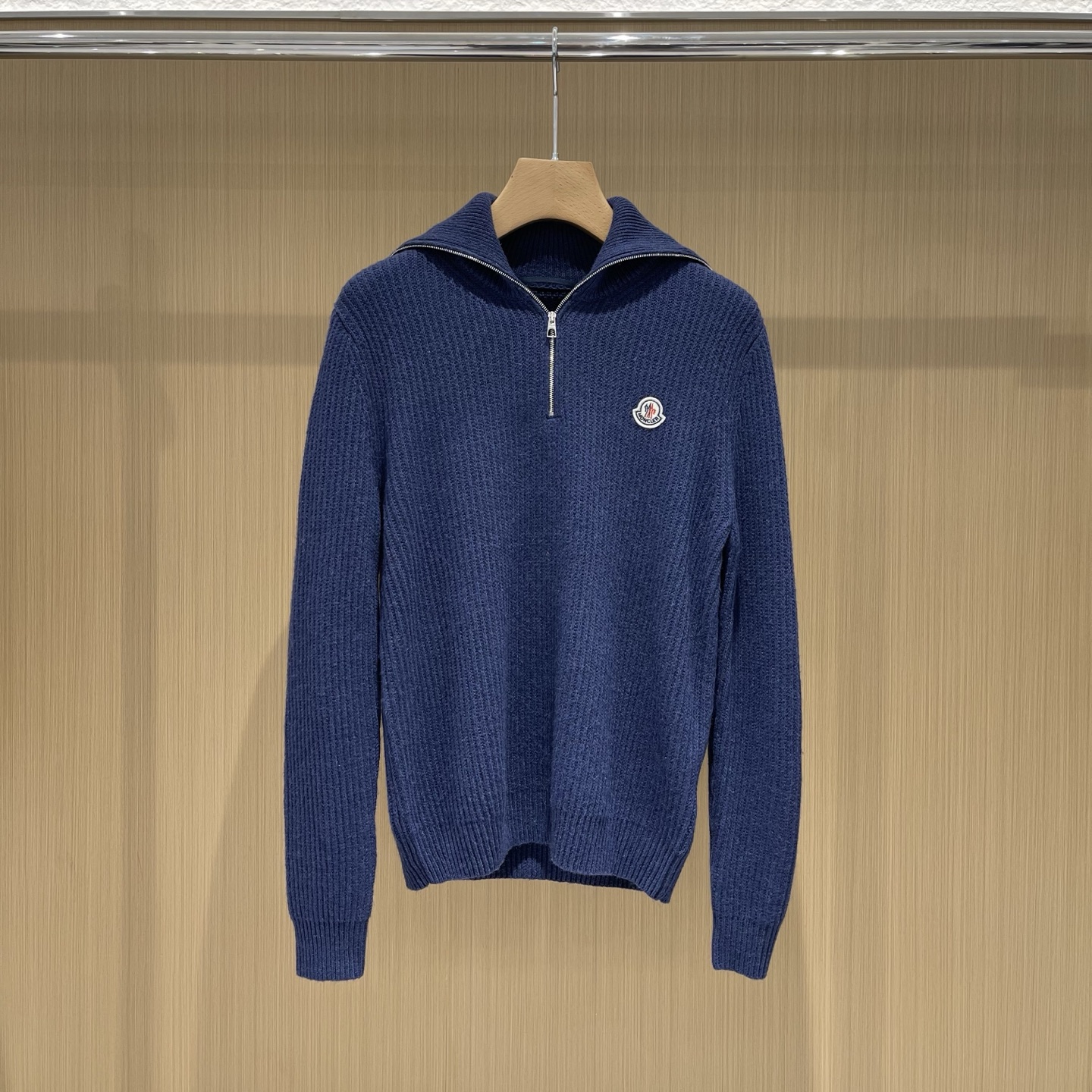 Áo Len Moncler
