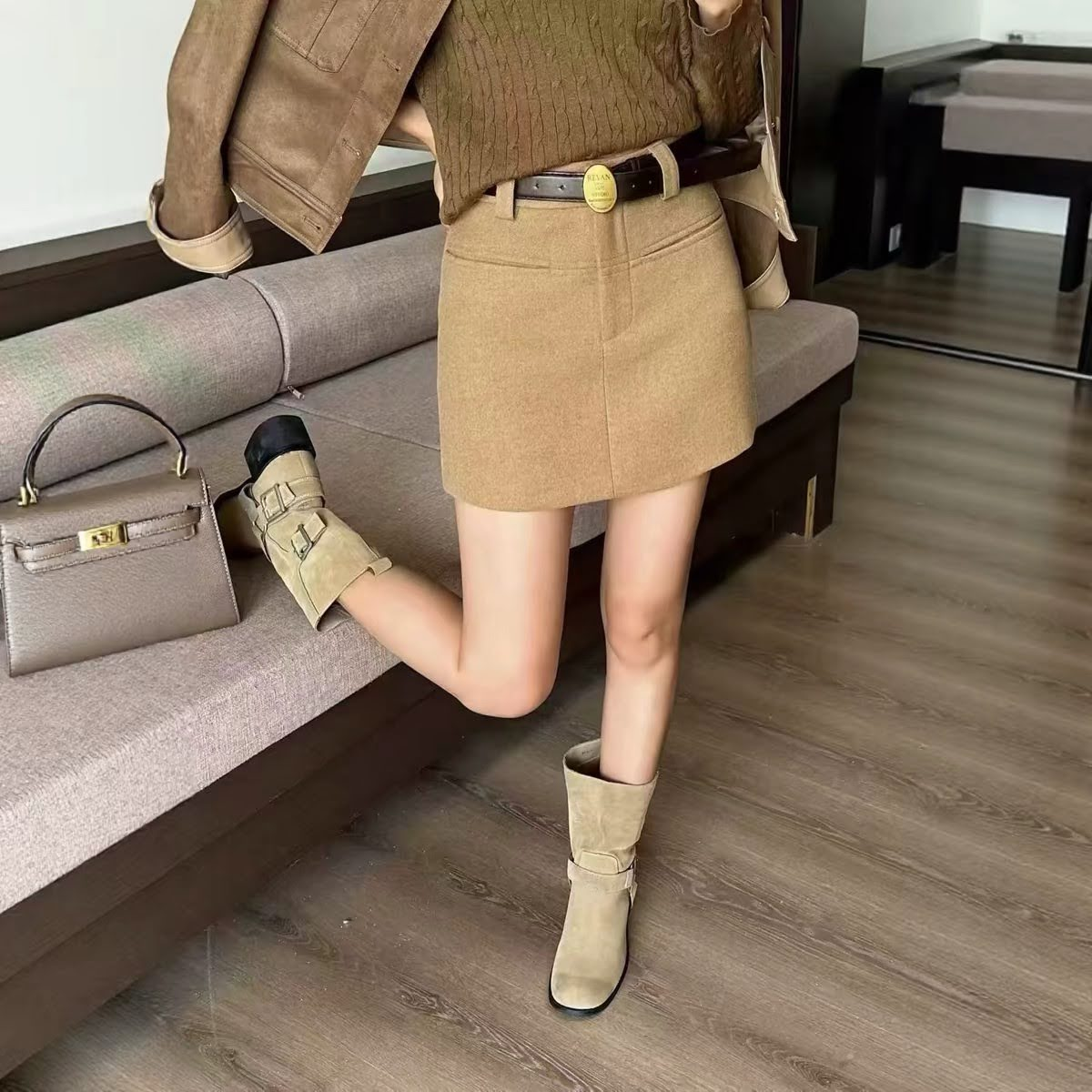 Lucas - Chân váy dạ mềm dáng A ngắn sẻ túi 2 bên + belt mặt tròn_thumbnail_3