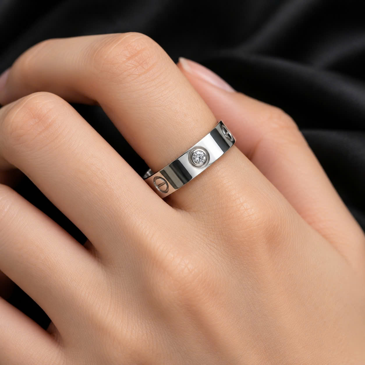 nhẫn kiểu hiệu cartier kim cương trắng rải size 7_thumbnail_3